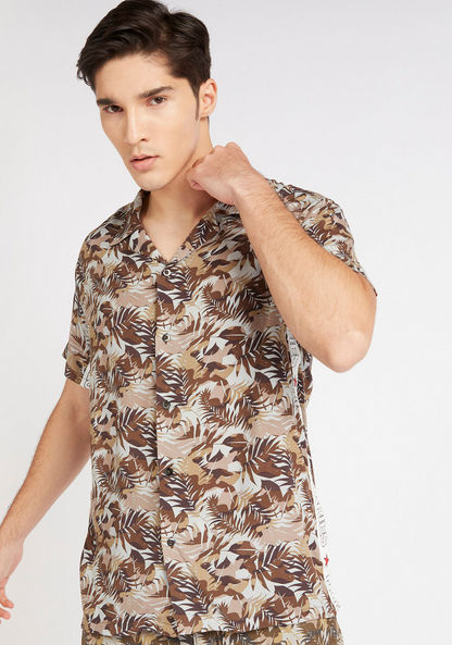 All-Over Print Shirt with Short Sleeves and Tape Detail