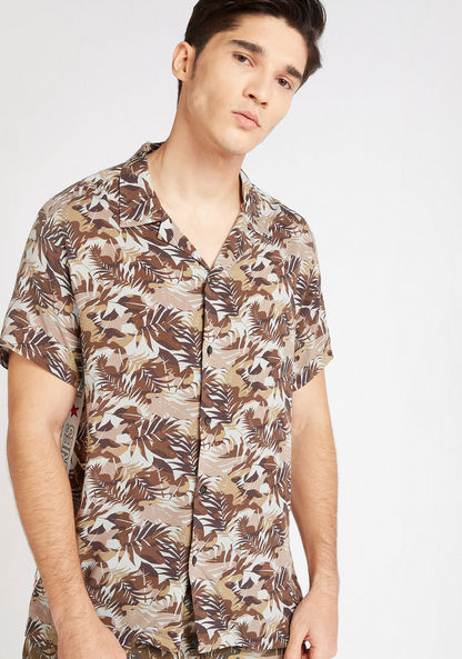 All-Over Print Shirt with Short Sleeves and Tape Detail