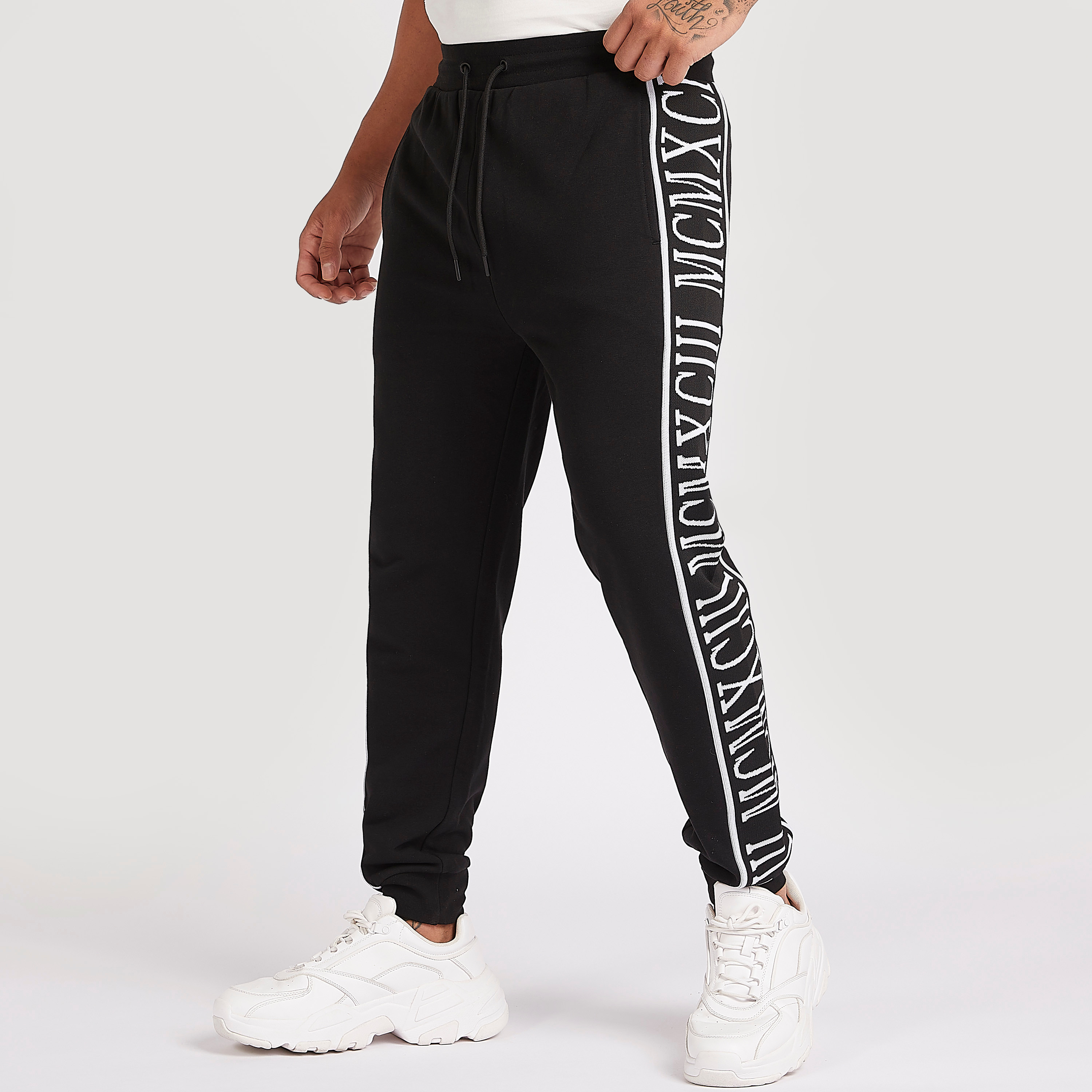 Printed Joggers with Pockets and Drawstring Closure-men-clothing-bottoms-joggers-image-1