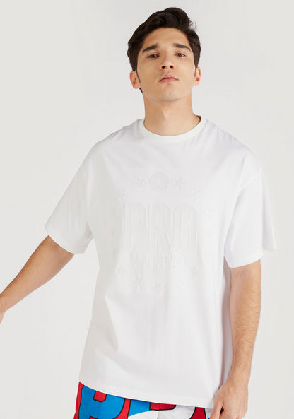 Solid Embroidered T-shirt with Crew Neck