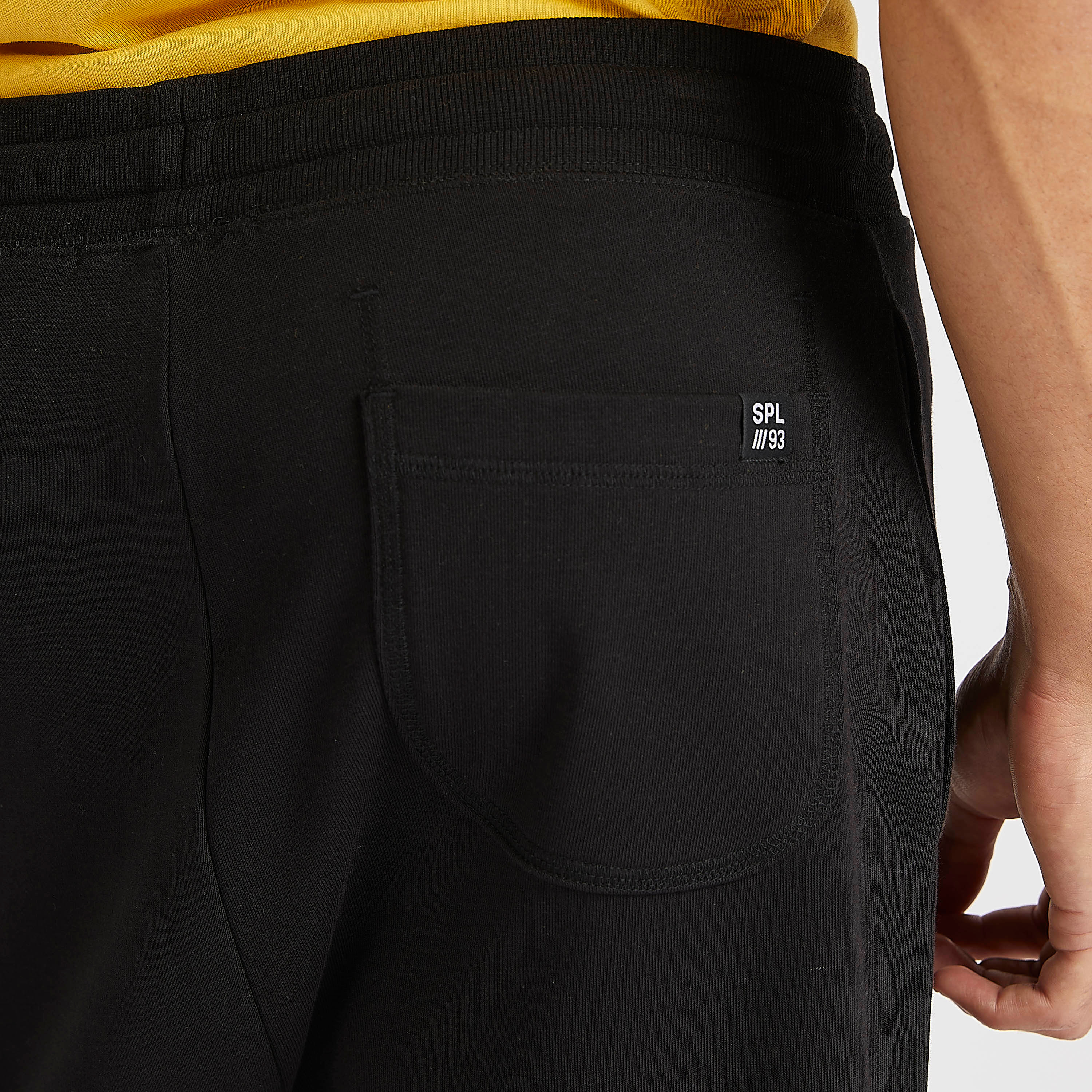 شورت سادة بخصر مطاطي وجيوب-men-clothing-bottoms-shorts-image-3