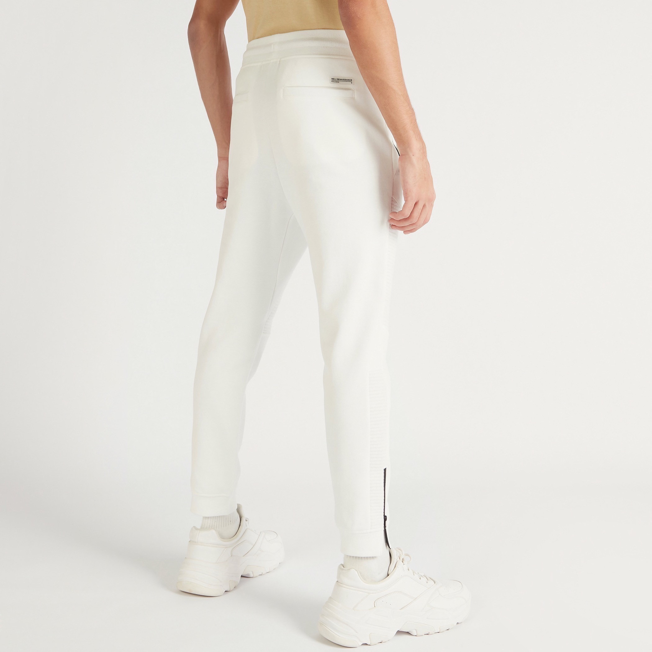 بنطلون رياضي بألواح-men-clothing-bottoms-joggers-image-4