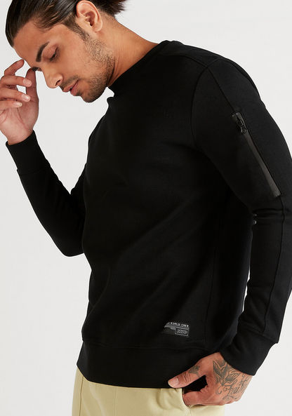 Solid Sweatshirt with Long Sleeves and Zipper Detail