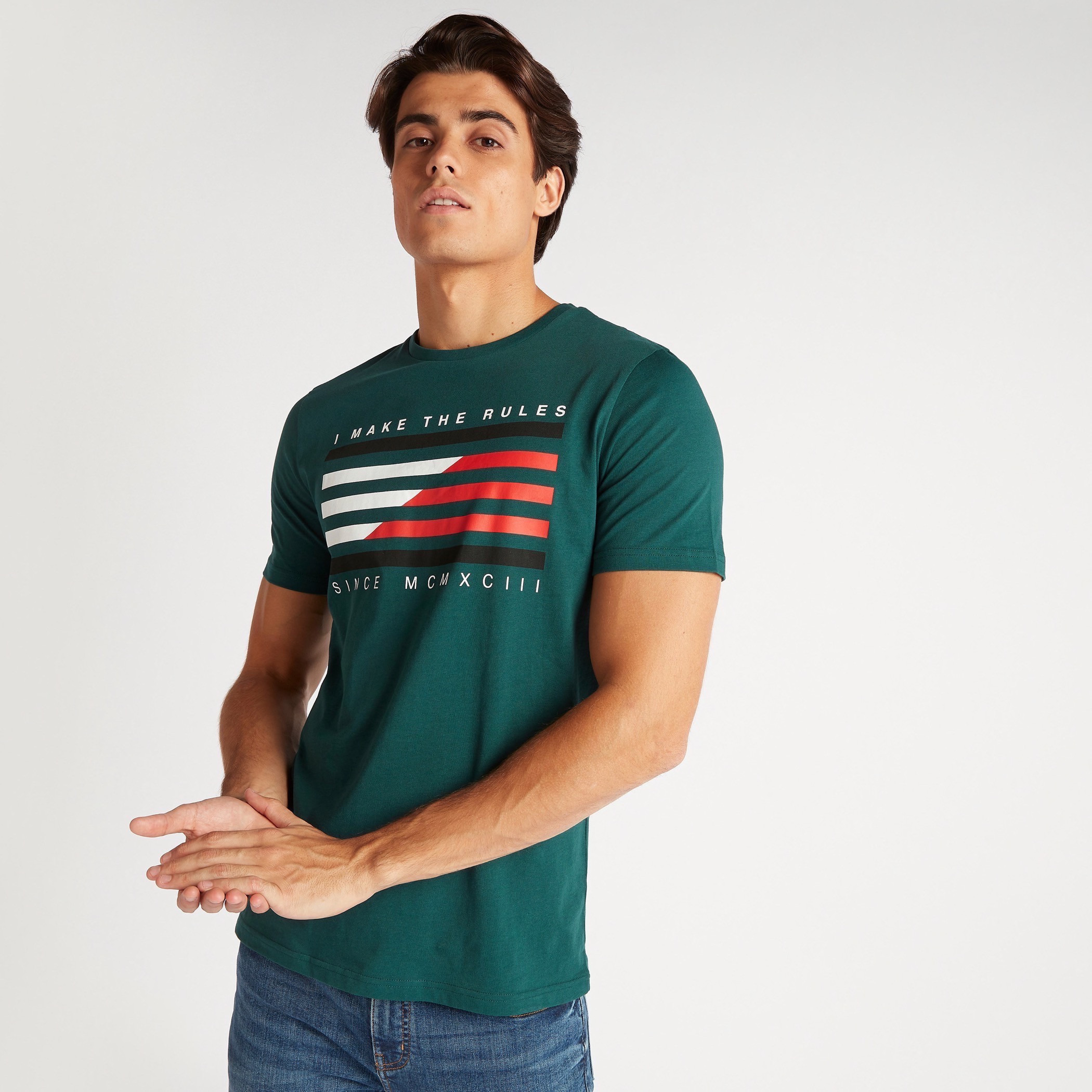 تيشيرت بياقة ضيّقة وأكمام قصيرة وطبعات-men-clothing-tshirtsandpolos-tshirts-image-1