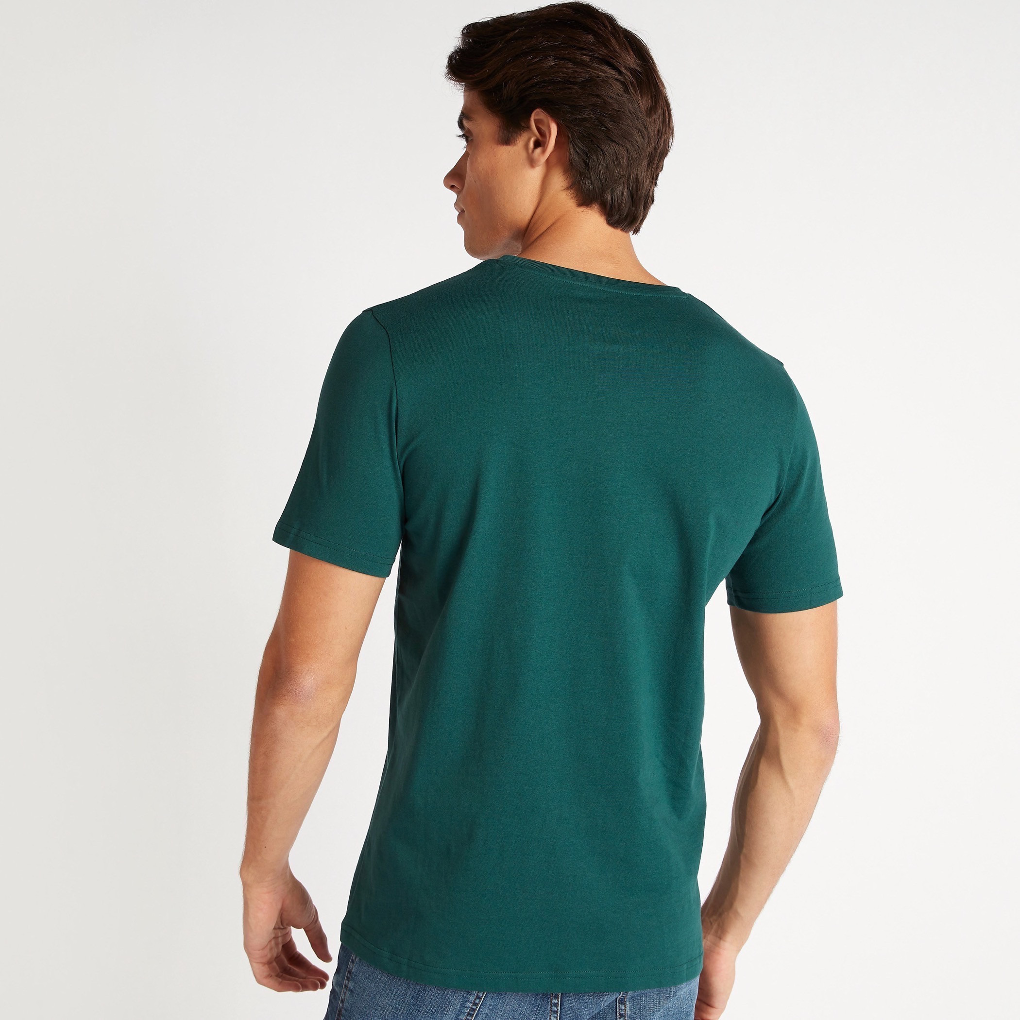 تيشيرت بياقة ضيّقة وأكمام قصيرة وطبعات-men-clothing-tshirtsandpolos-tshirts-image-4