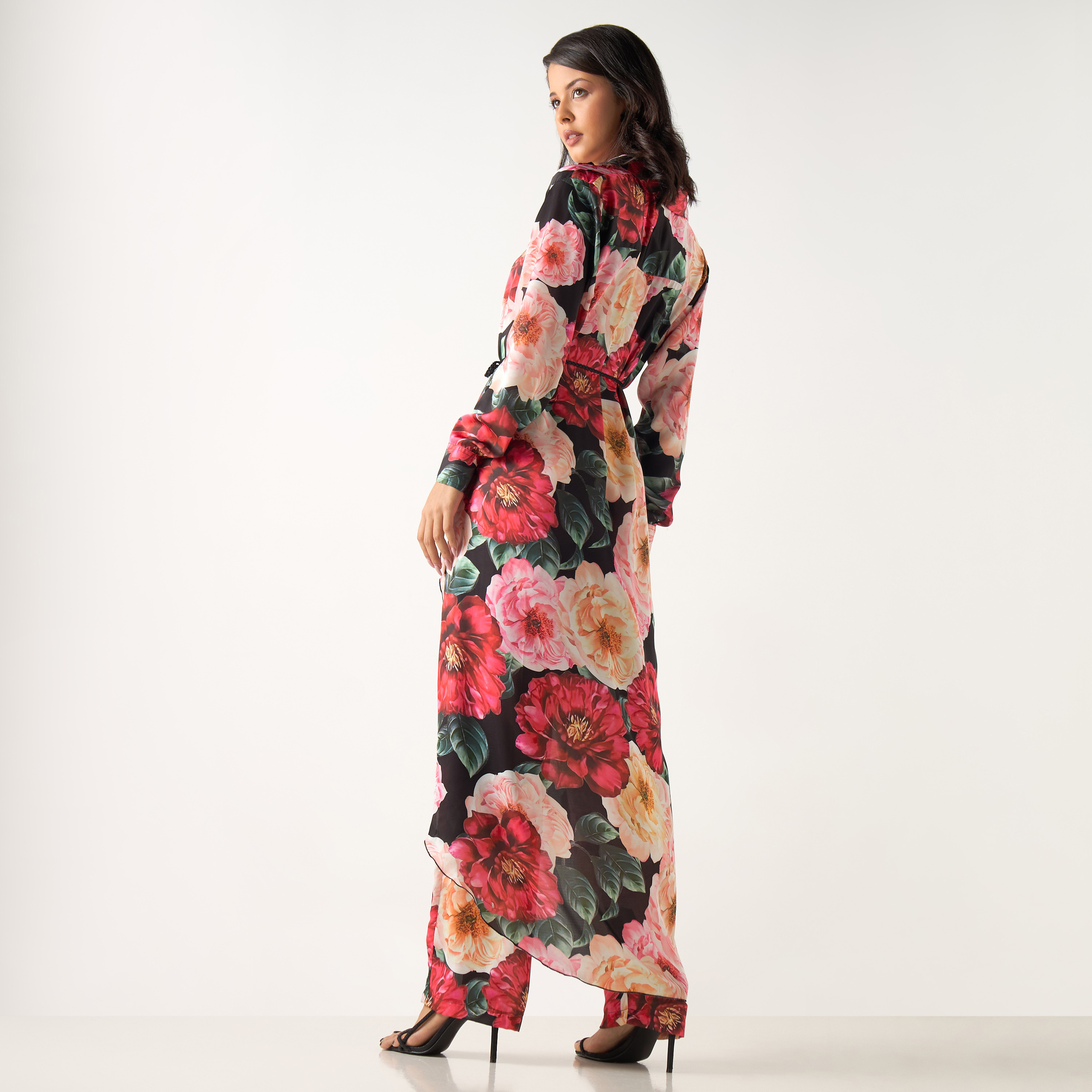 طقم بنطلون وبلوزة بطبعات زهرية وأربطة وطول غير مستوي من جولدن أبل-women-clothing-coordsets-image-5