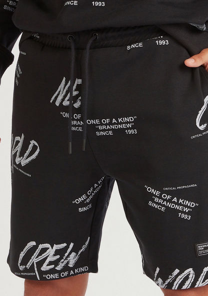 Printed Mid-Rise Shorts with Drawstring Closure and Pockets
