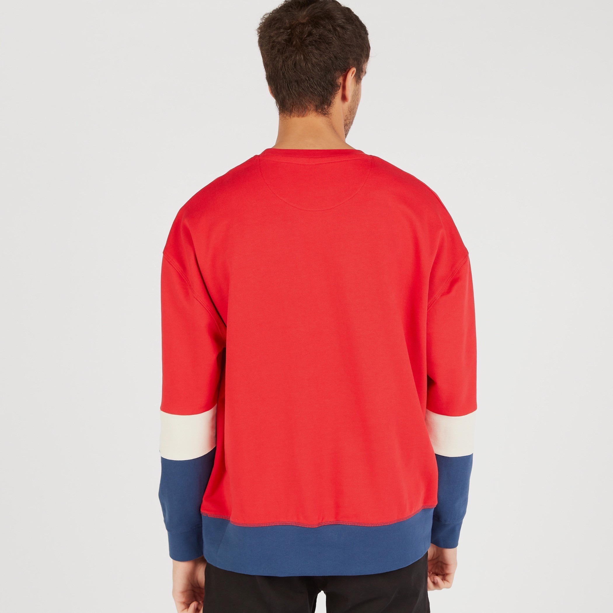 سويت شيرت بأكمام طويلة وياقة ضيّقة وطبعات-men-winterwear-hoodiesandsweatshirts-image-4