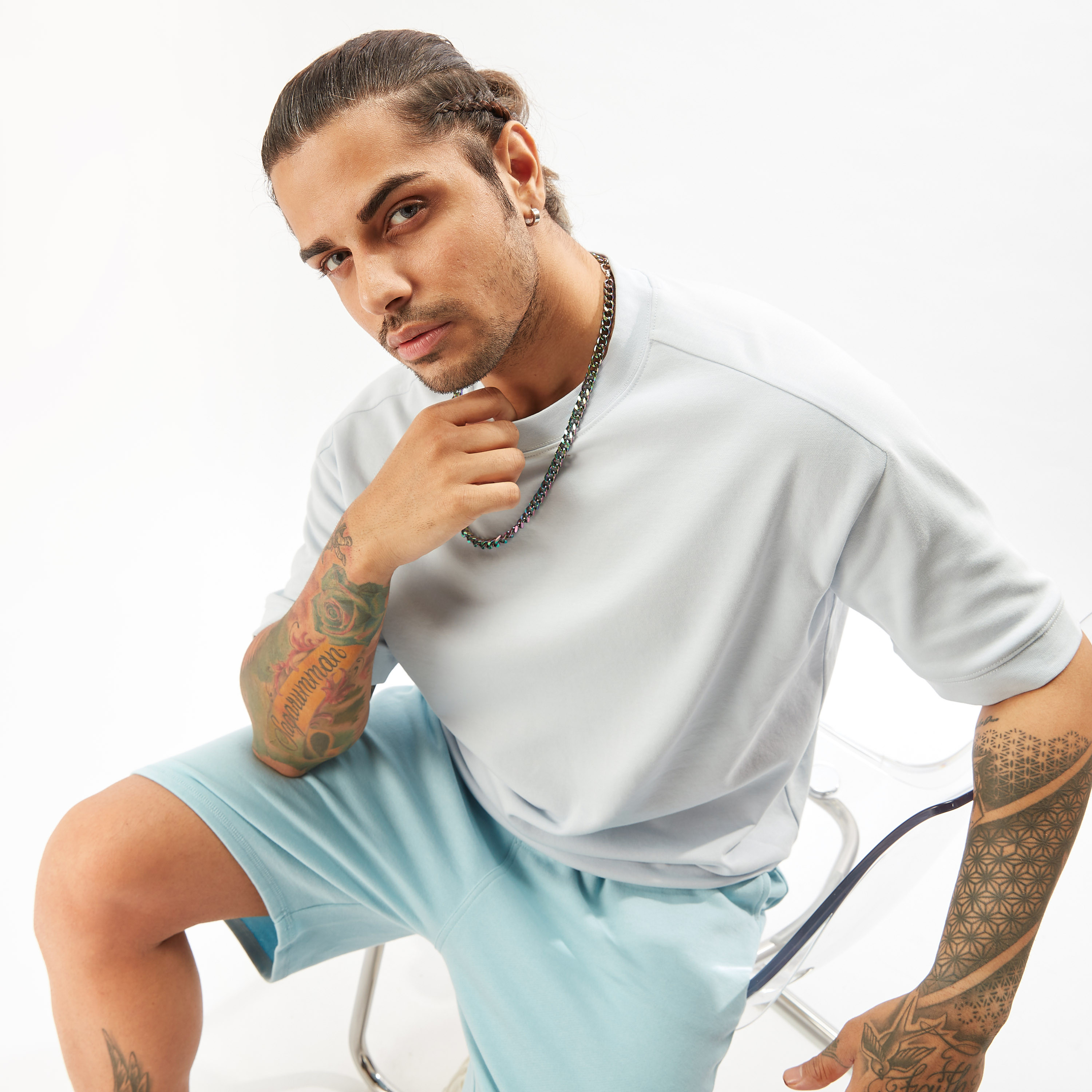 تيشيرت سادة بياقة ضيّقة وأكمام قصيرة-men-clothing-tshirtsandpolos-tshirts-image-20