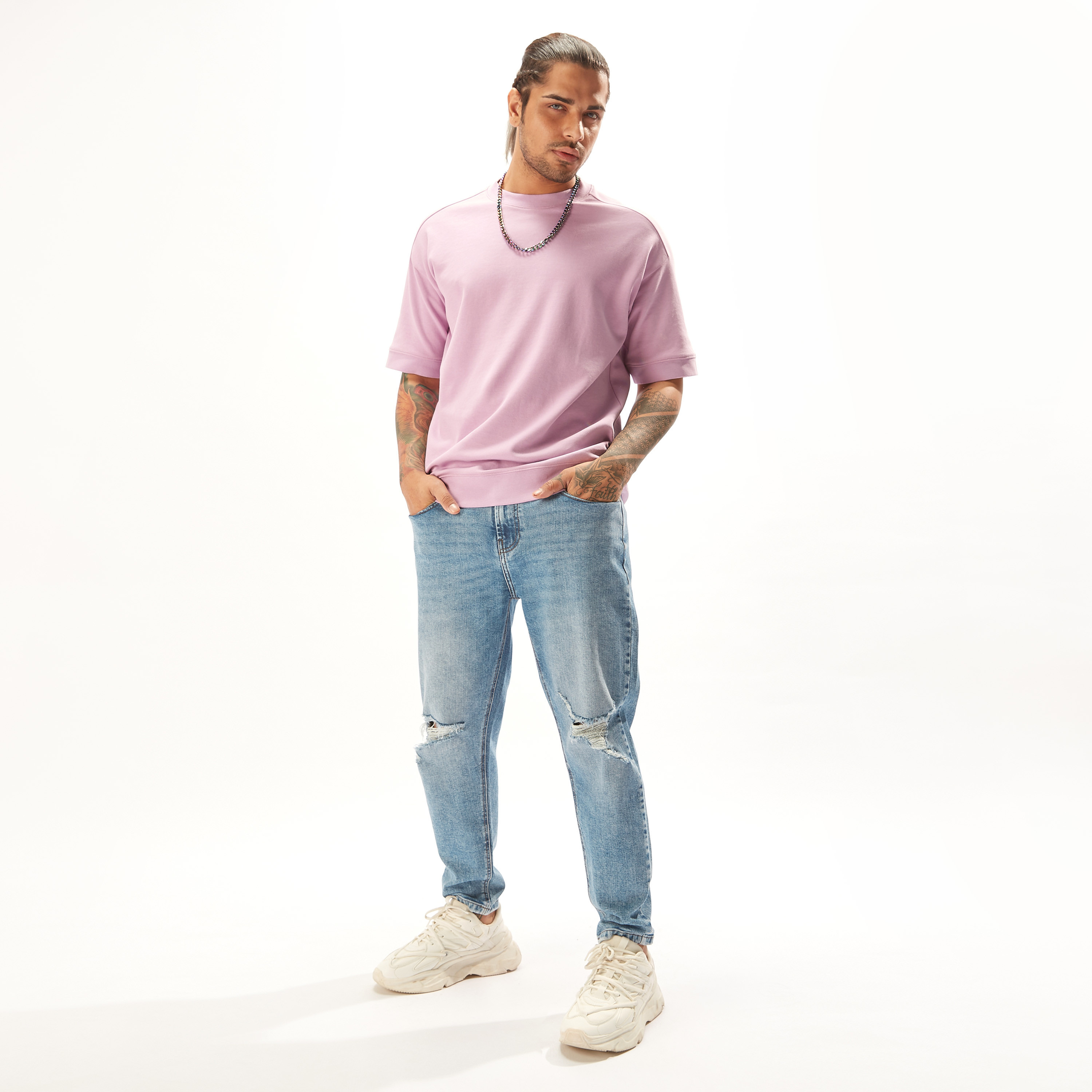 تيشيرت سادة بياقة ضيّقة وأكمام قصيرة-men-clothing-tshirtsandpolos-tshirts-image-10
