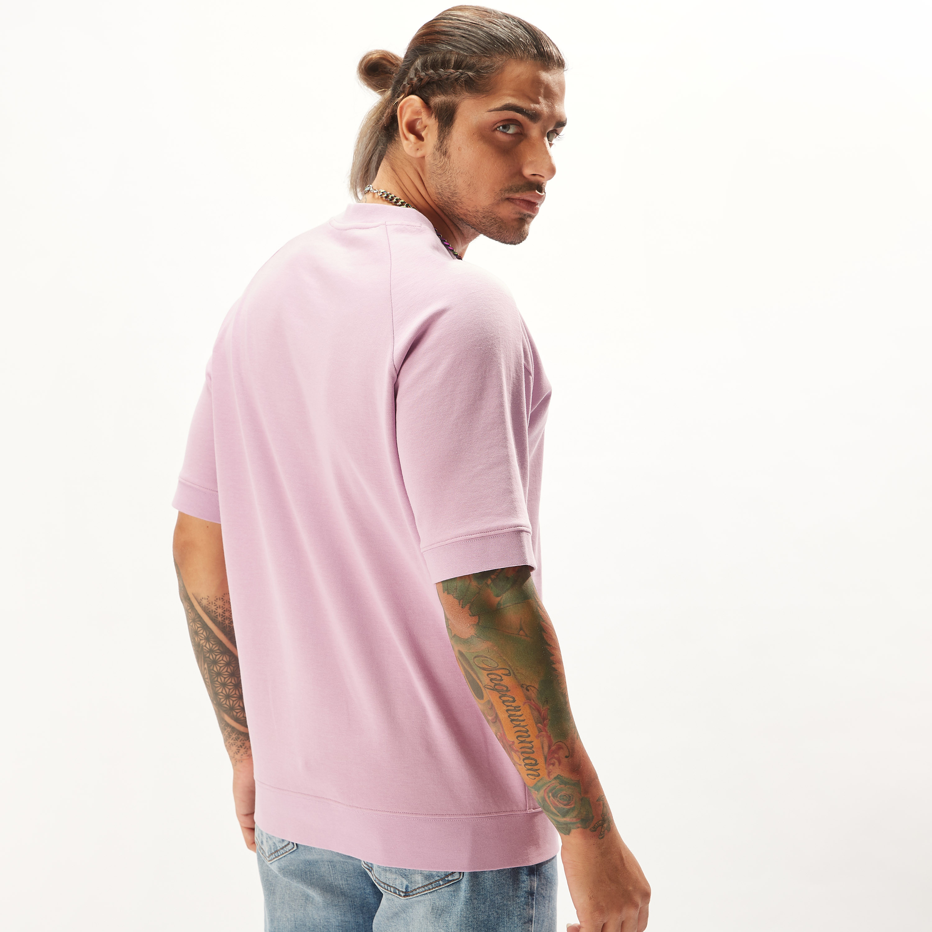 تيشيرت سادة بياقة ضيّقة وأكمام قصيرة-men-clothing-tshirtsandpolos-tshirts-image-12