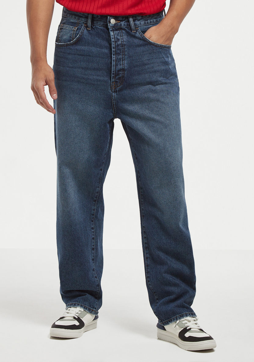 Buy Men's Solid Relaxed Fit Full Length Jeans with Button Closure and  Pockets Online