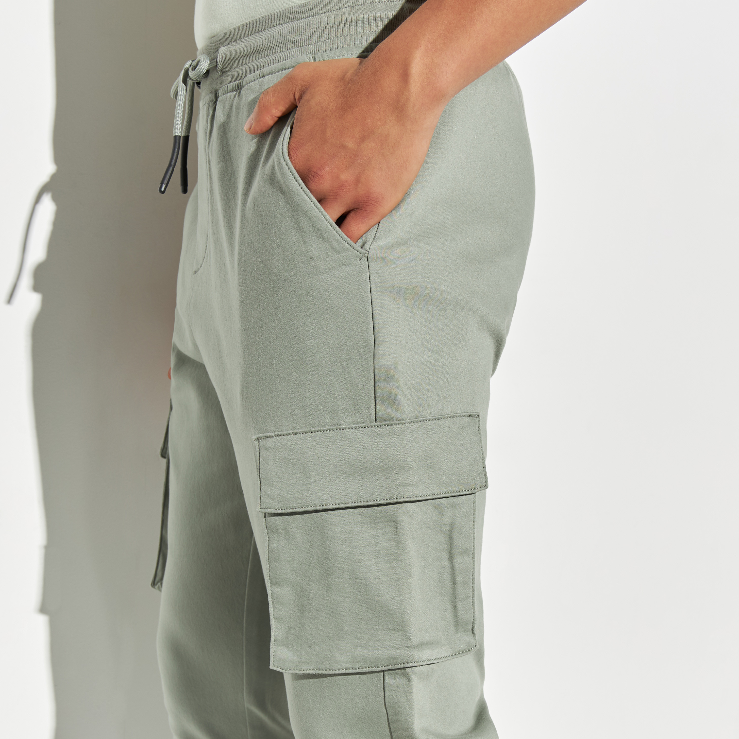 Buy Slim Fit Cargo Joggers with Drawstring Closure and Pockets Splash UAE