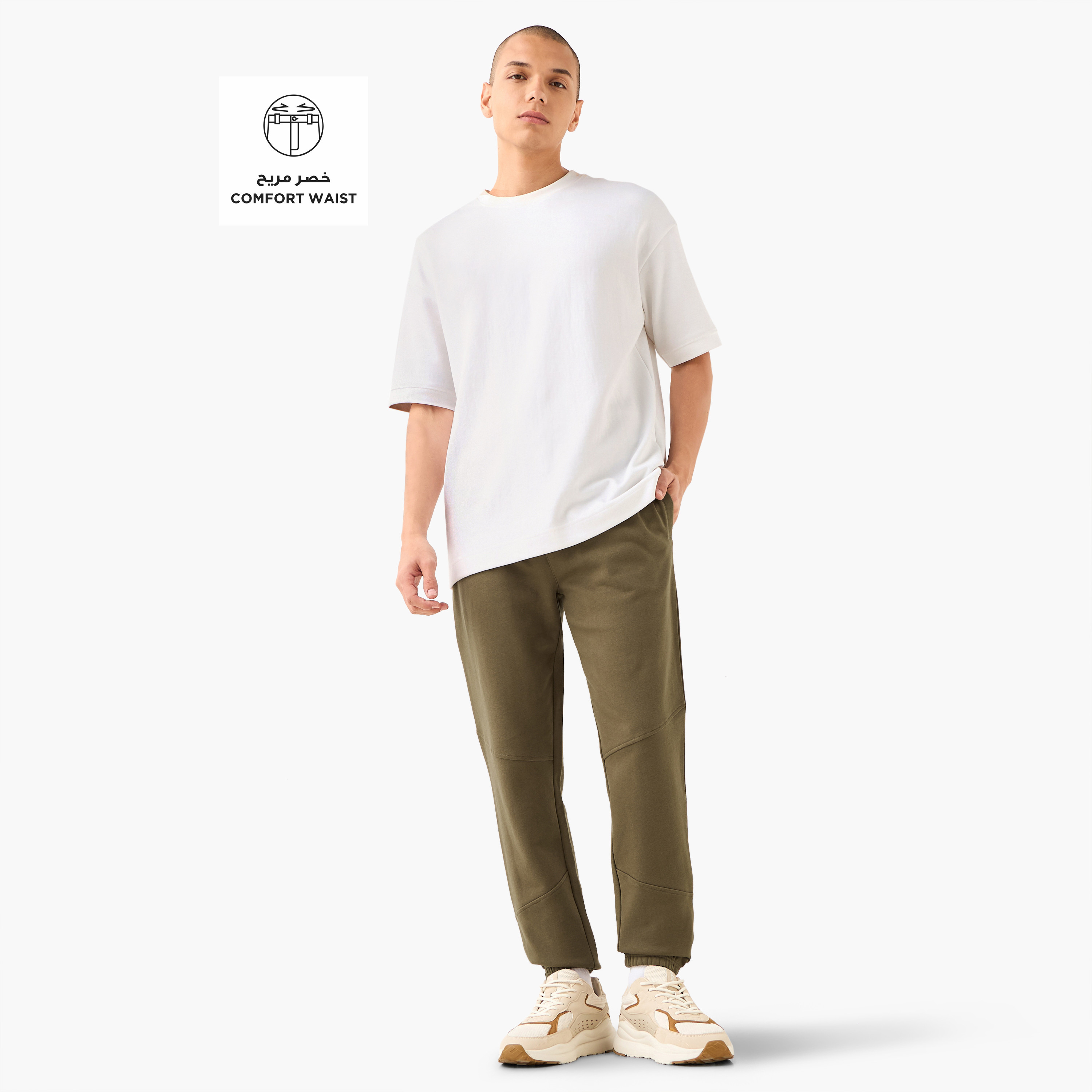 بنطلون رياضي بخصر مرن وتصميم بألواح وجيوب-men-clothing-bottoms-joggers-image-2
