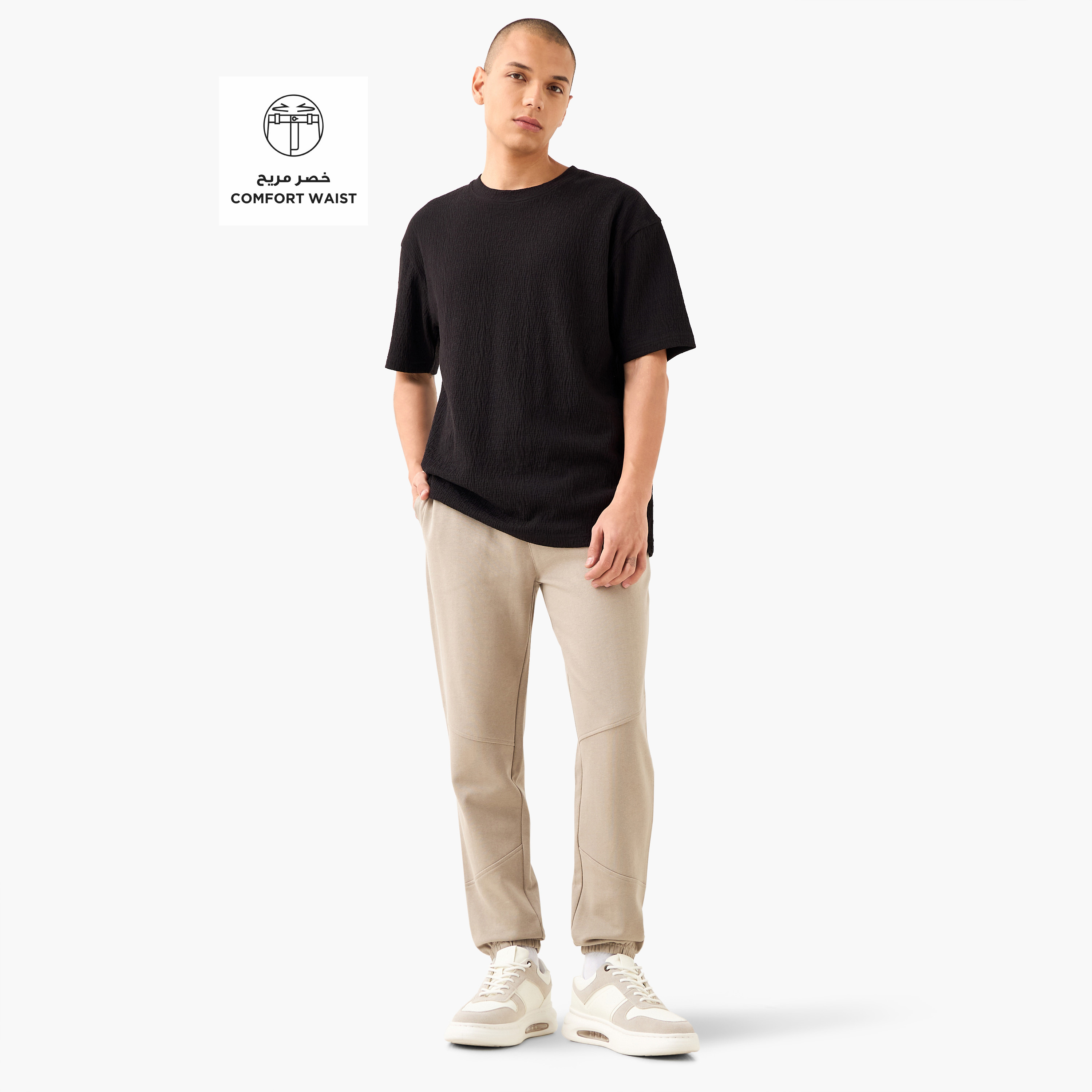 بنطلون رياضي بخصر مرن وتصميم بألواح وجيوب-men-clothing-bottoms-joggers-image-18