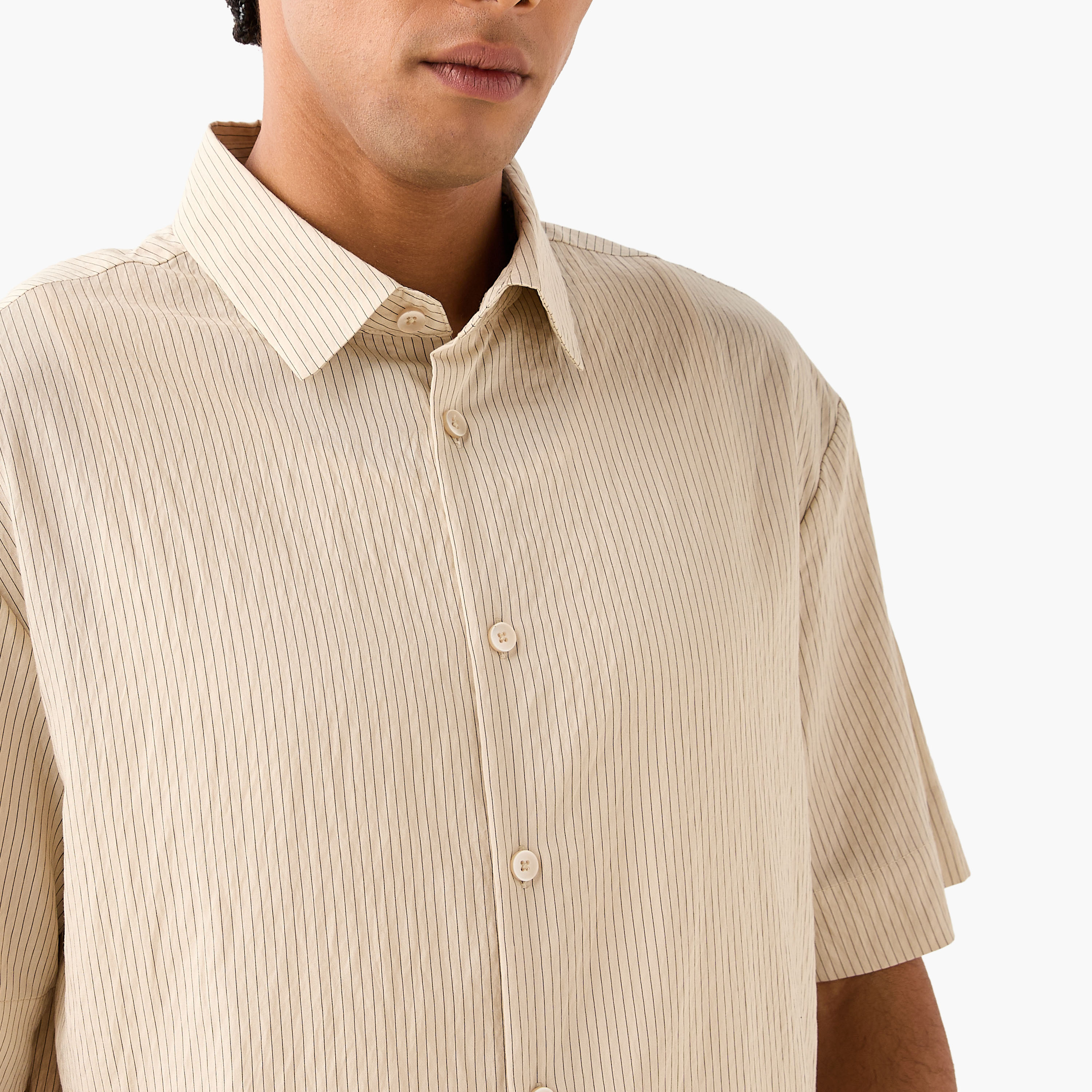 قميص مخطط  بطبعات جرافيك-men-clothing-shirts-image-4