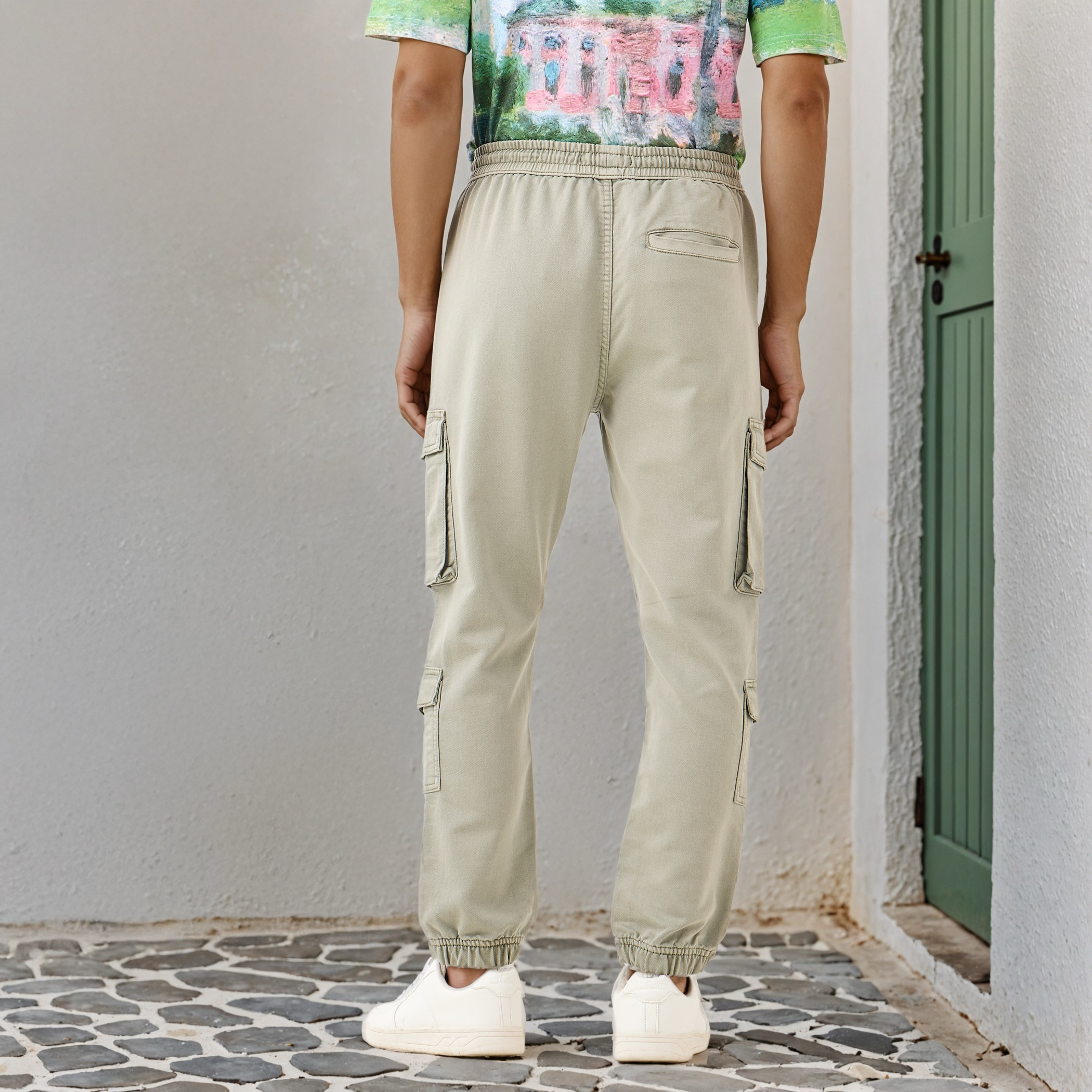 بنطلون كارجو بقصّة عادية وخصر مطاطي-men-clothing-bottoms-joggers-image-8