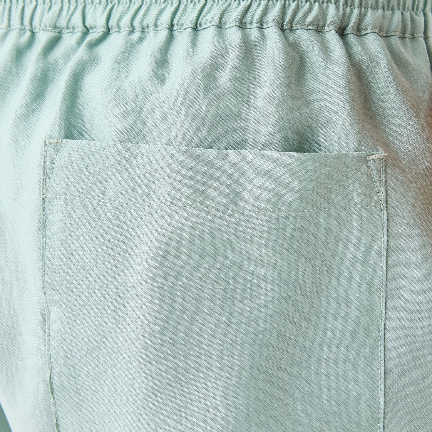شورت بقصة عادية وخصر مرن بجيوب-men-clothing-bottoms-shorts-image-5