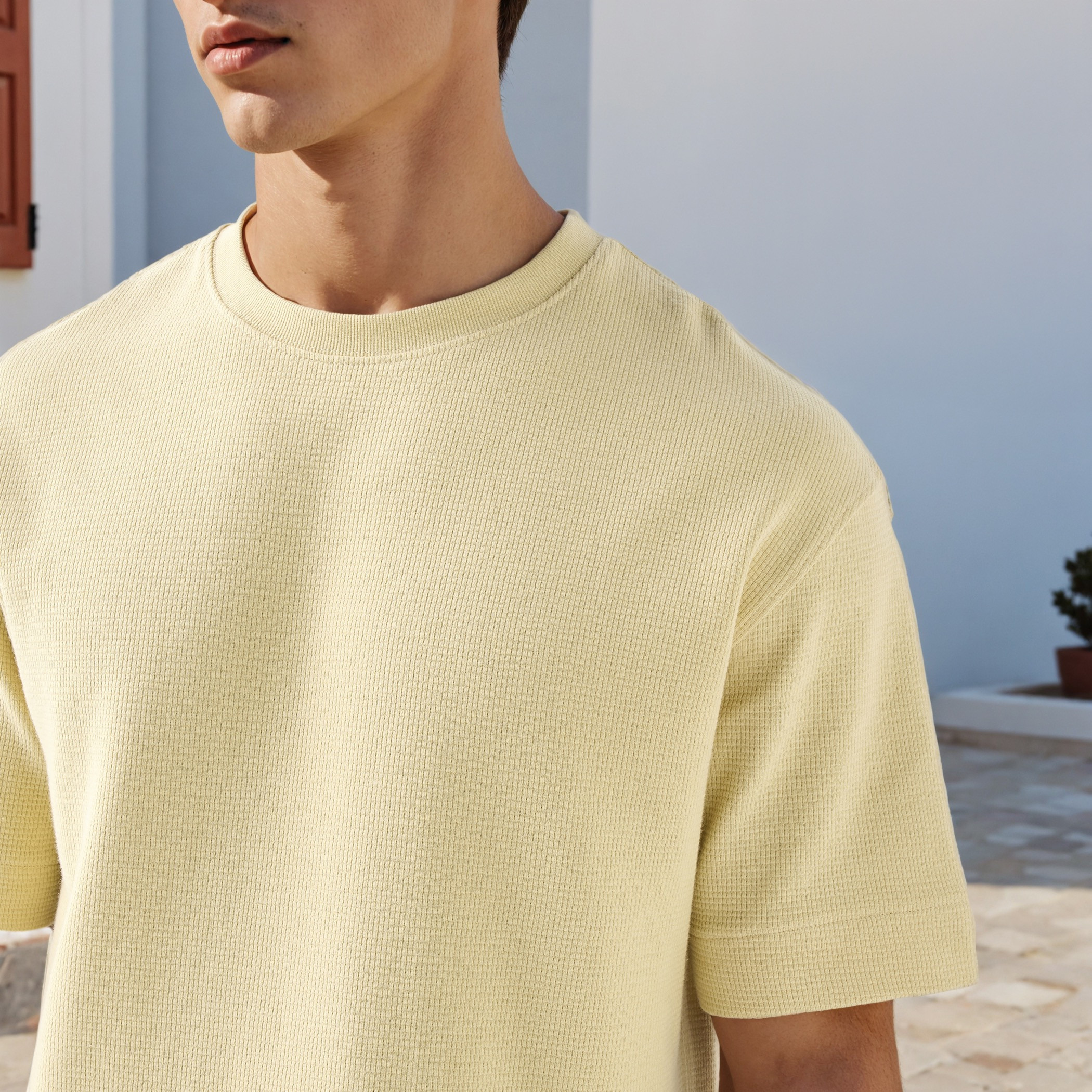 تيشيرت بملمس وافل بارز-men-clothing-tshirtsandpolos-tshirts-image-4