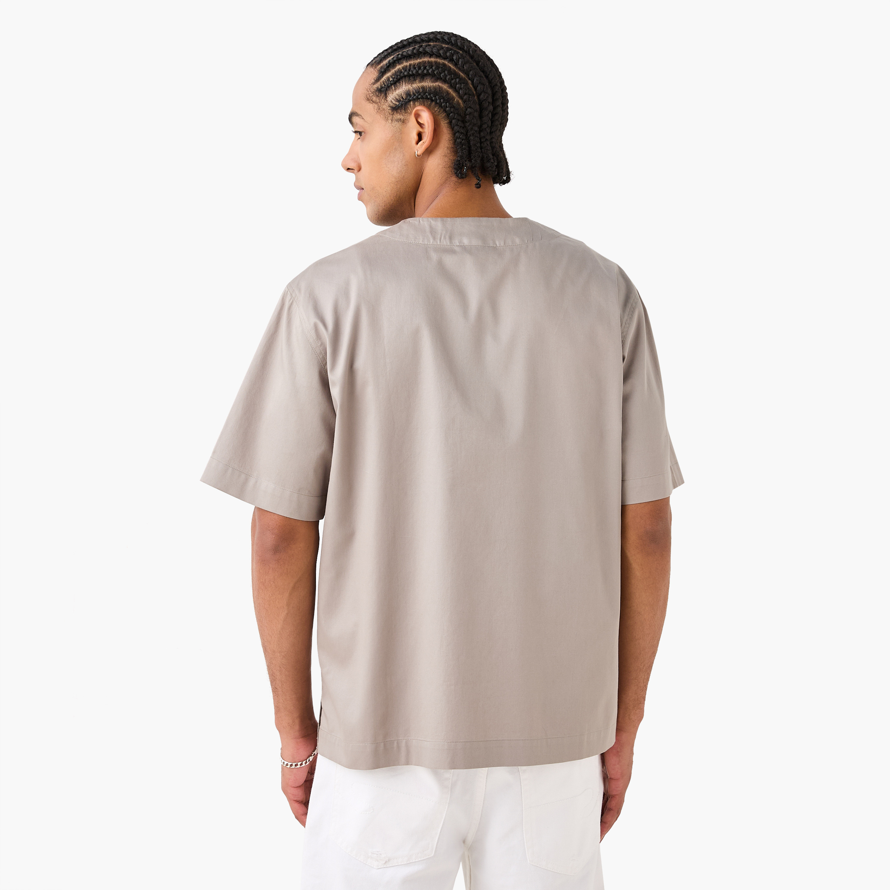 قميص بوبلين بيسبول بأزرار أمامية-men-clothing-shirts-image-3