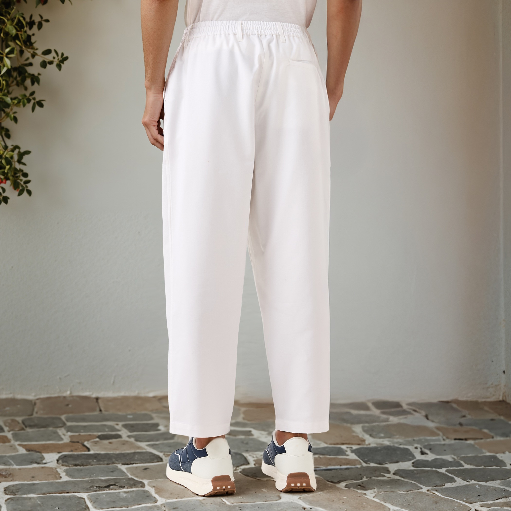 Regular Fit Pants with Elasticated Waistband and Pockets-men-clothing-bottoms-joggers-image-3