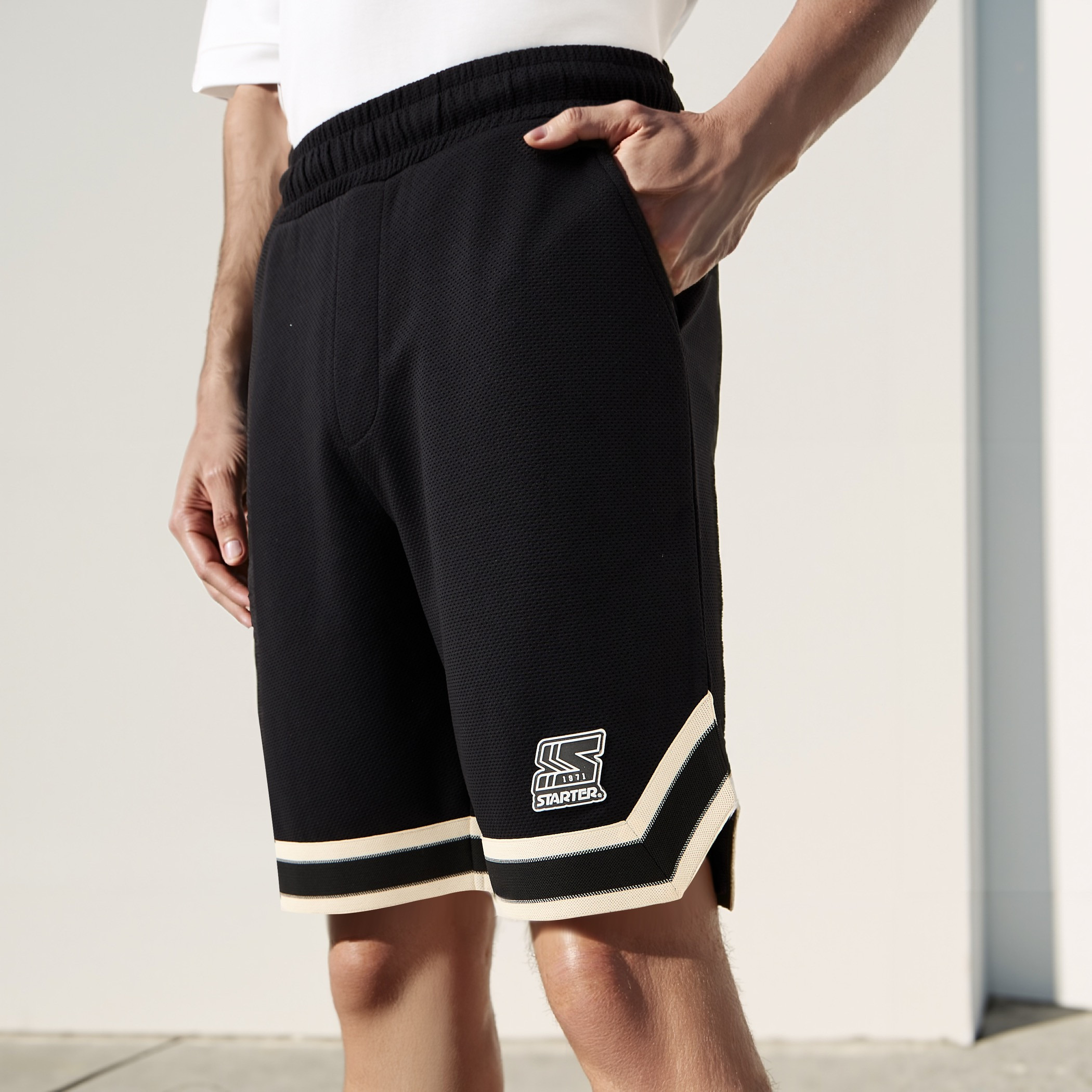 Contrast Detail Flexi Waist Shorts with Pockets-men-clothing-bottoms-shorts-image-1