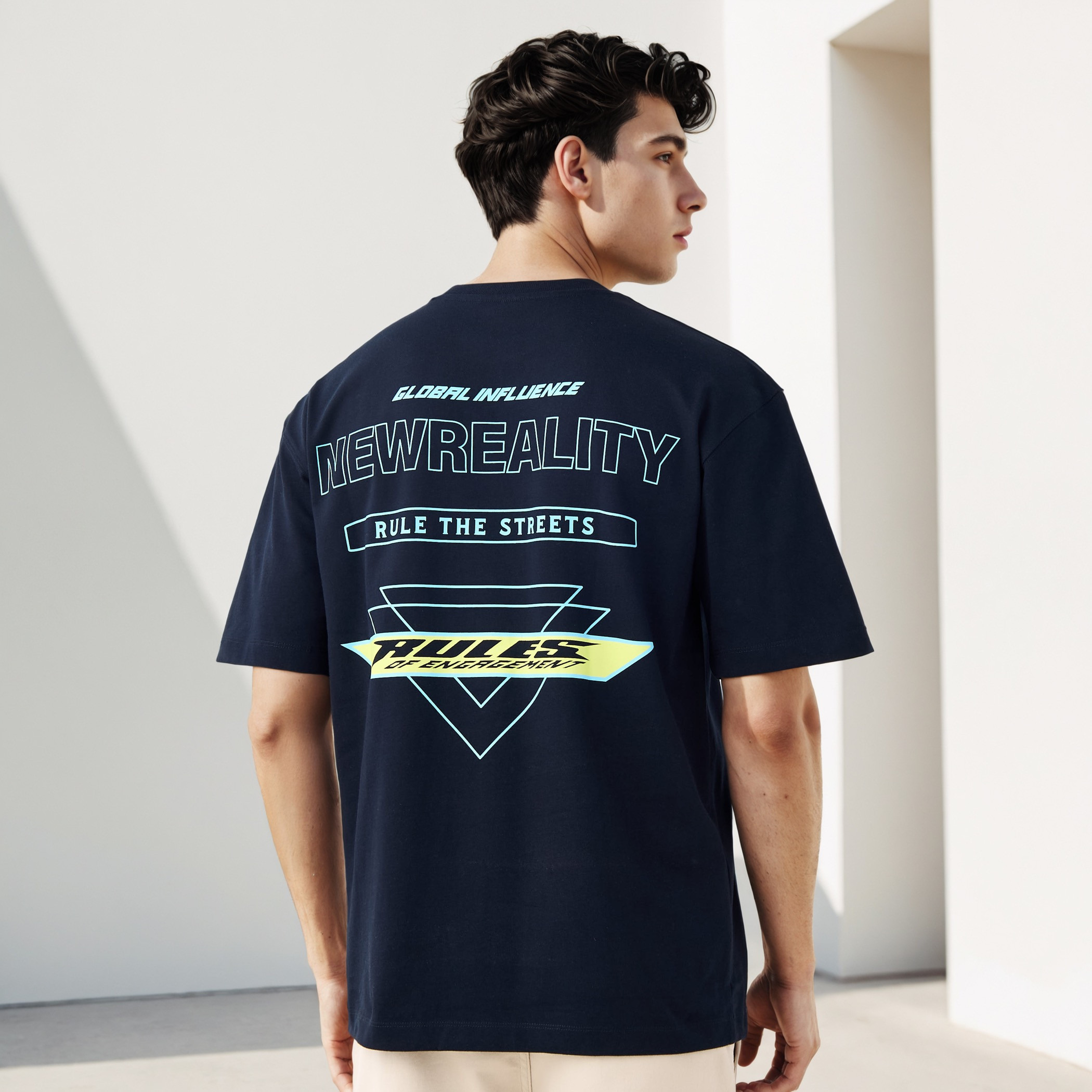 Graphic Print T-shirt with Crew Neck-men-clothing-tshirtsandpolos-tshirts-image-1