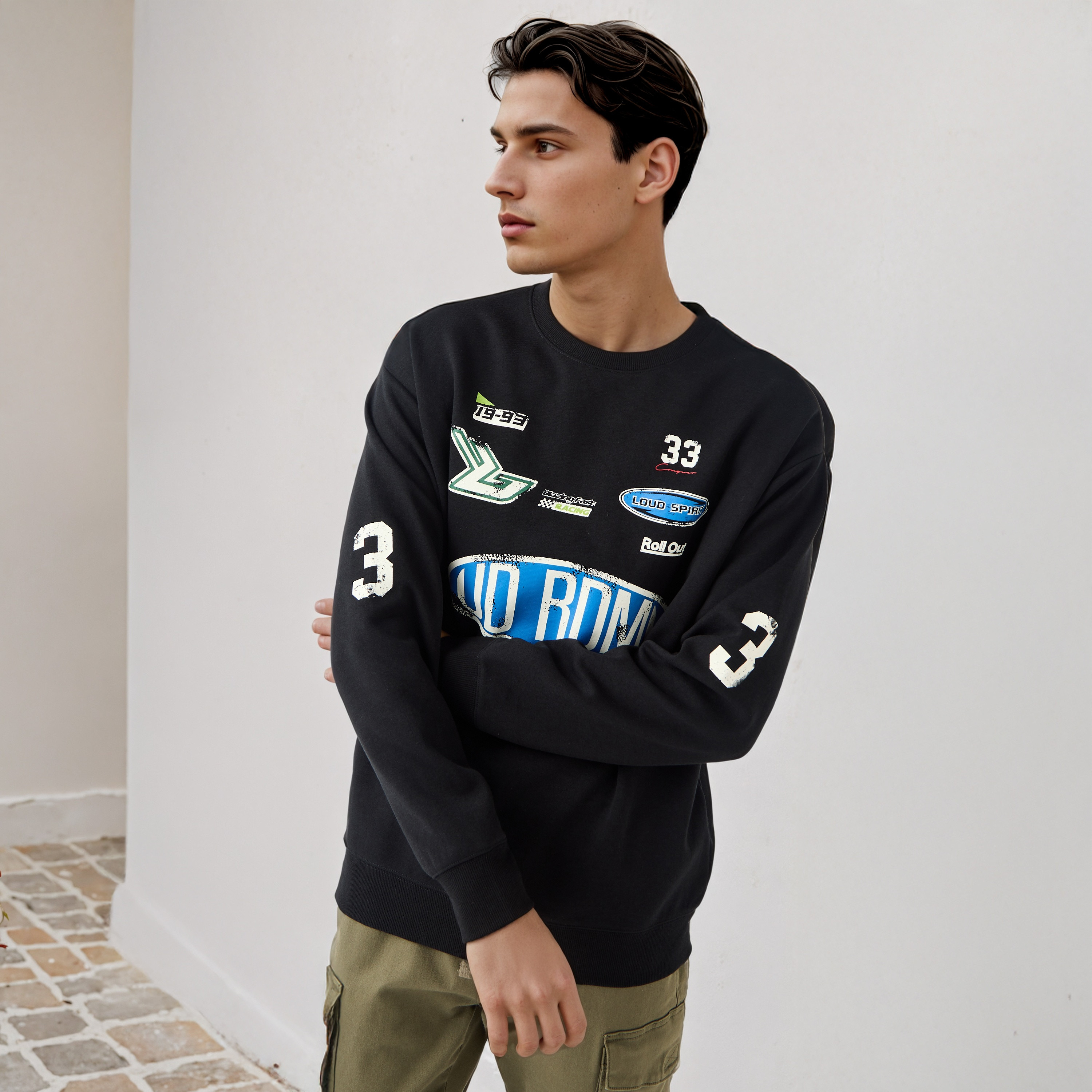 Graphic Print Sweatshirt-men-winterwear-hoodiesandsweatshirts-image-1