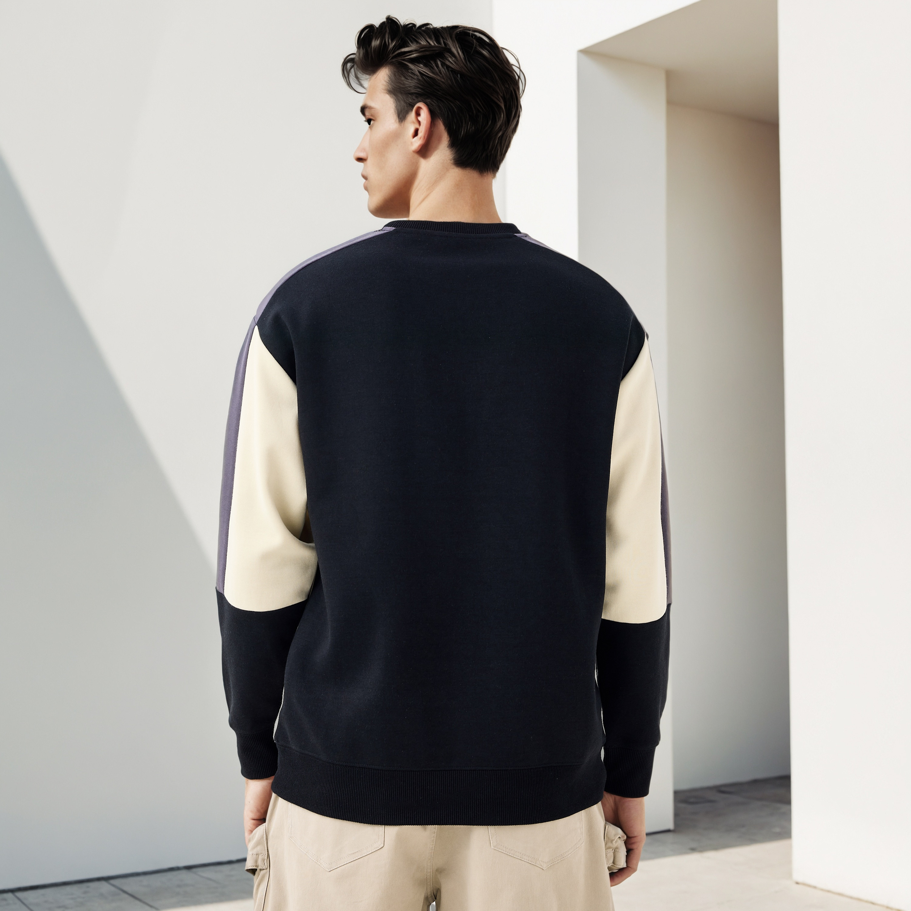 Colourblock Crew Neck Sweatshirt-men-winterwear-hoodiesandsweatshirts-image-3