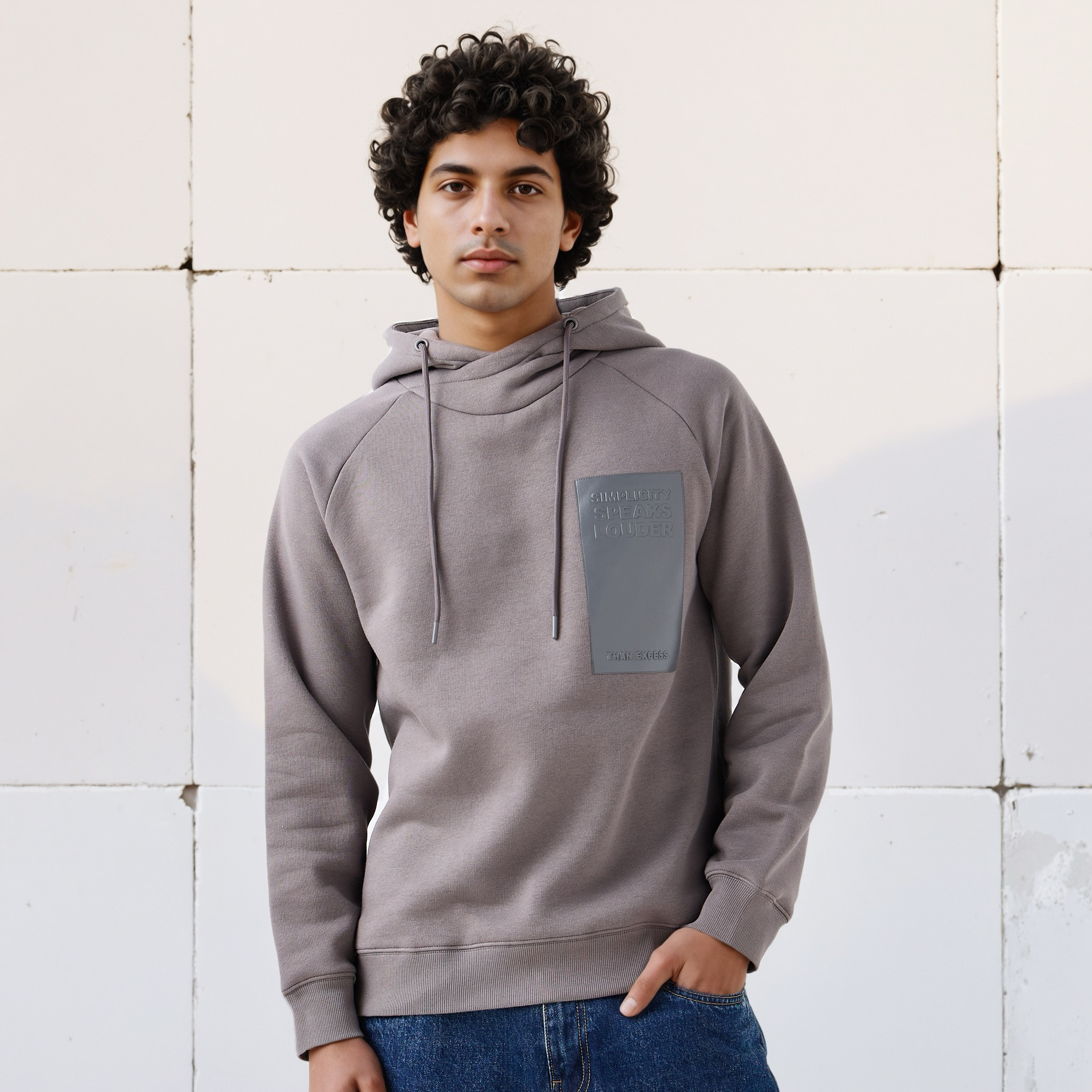 سويت شيرت منقوش بقبعة للرجال-men-winterwear-hoodiesandsweatshirts-image-1