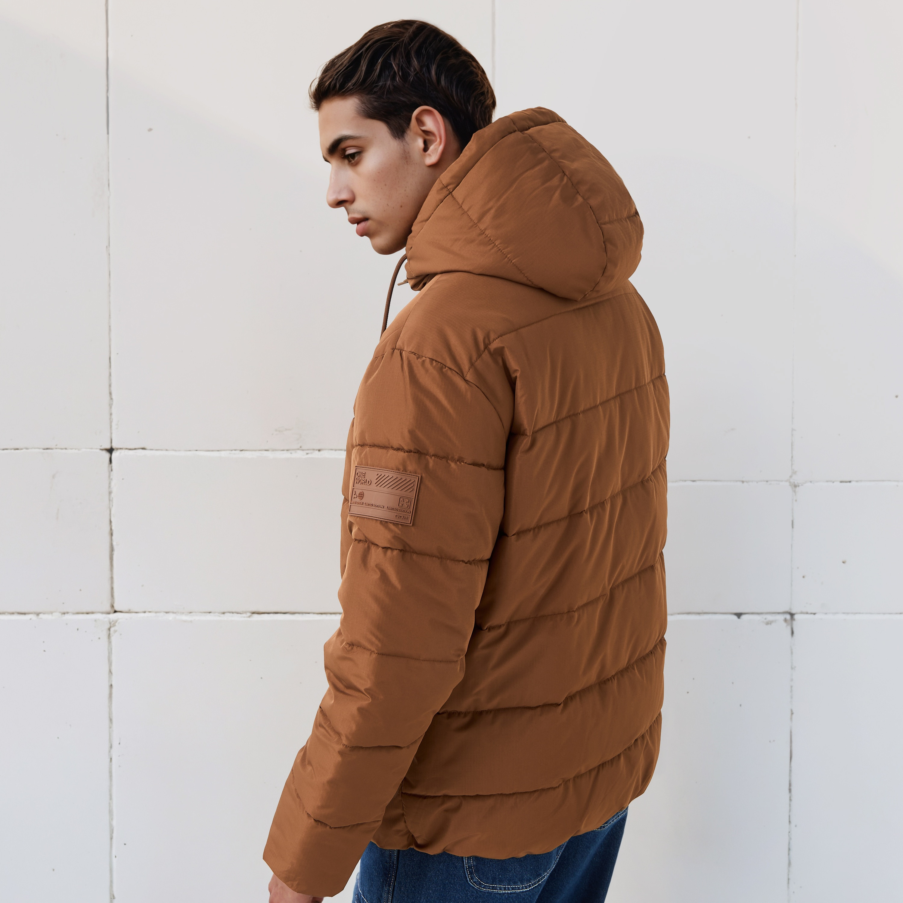 جاكيت منفوخ مبطن بقصّة مريحة وقبعة للرجال-men-clothing-jacketsandblazers-jackets-image-14