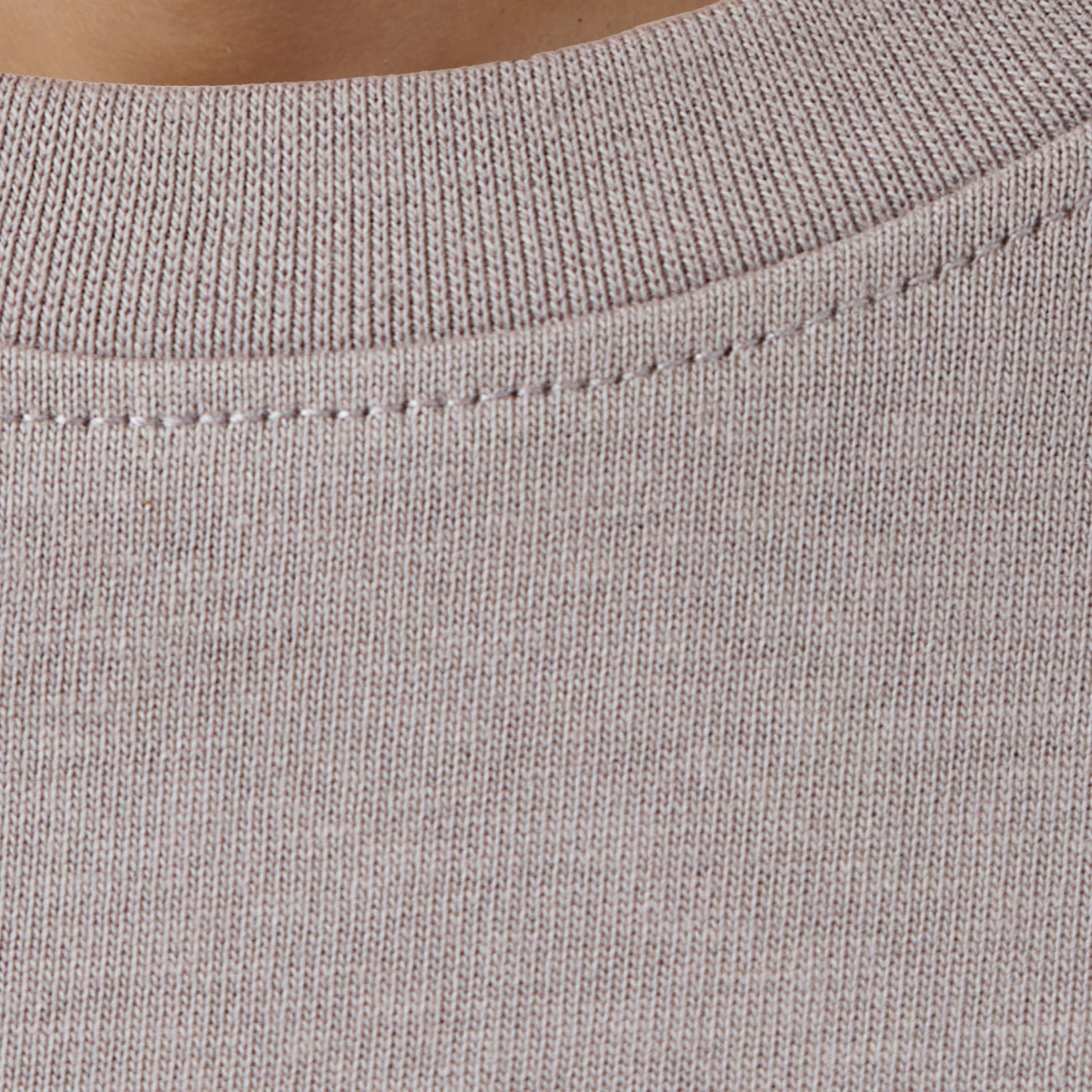 تيشيرت رجالي بقصة مريحة وطبعات وياقة ضيقة وأكمام قصيرة-men-clothing-tshirtsandpolos-tshirts-image-5