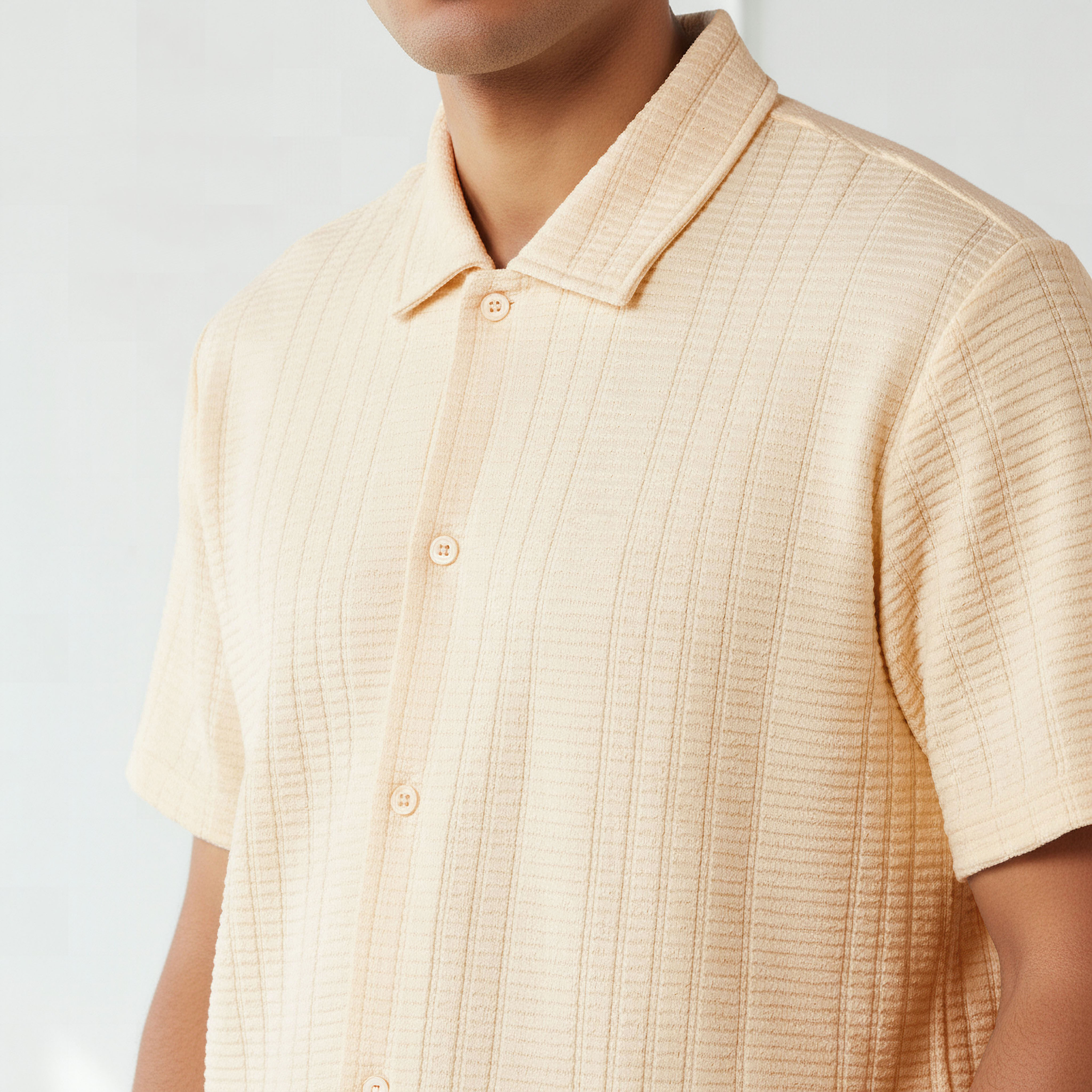 قميص بقصة عادية وياقة وأكمام قصيرة وملمس بارز للرجال-men-clothing-shirts-image-4
