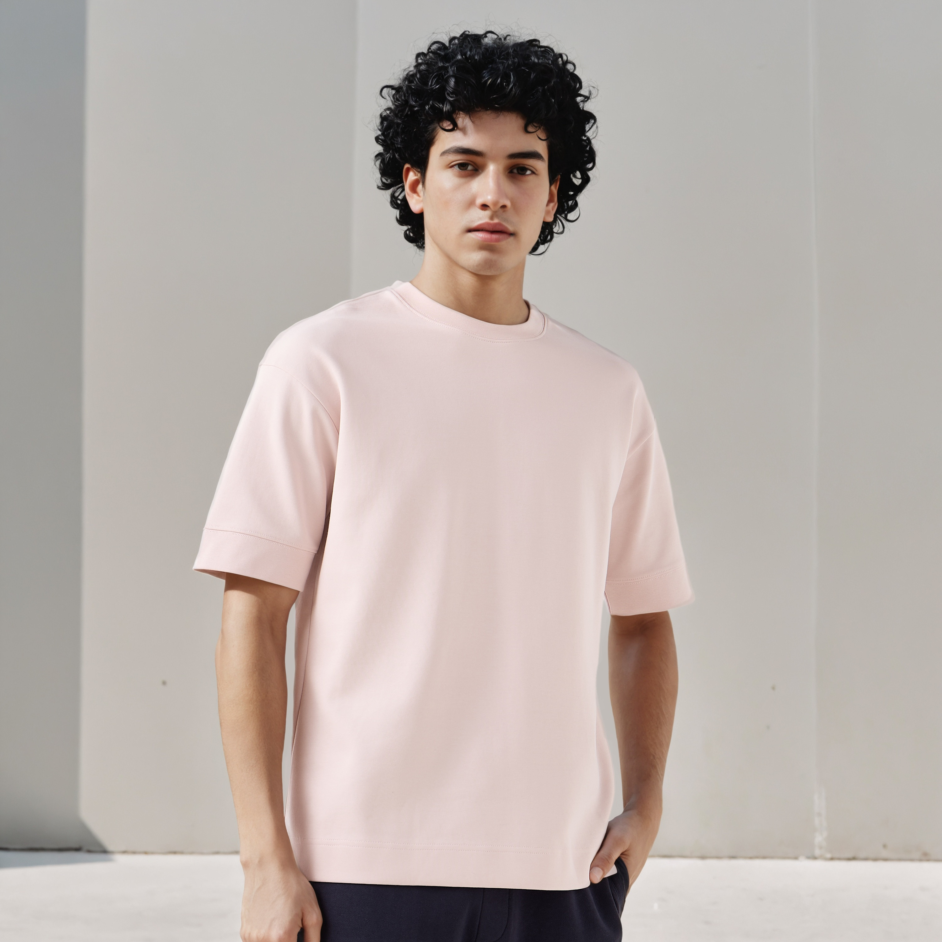 تيشيرت بوكسي رجالي بياقة ضيقة وأكمام قصيرة-men-clothing-tshirtsandpolos-tshirts-image-1
