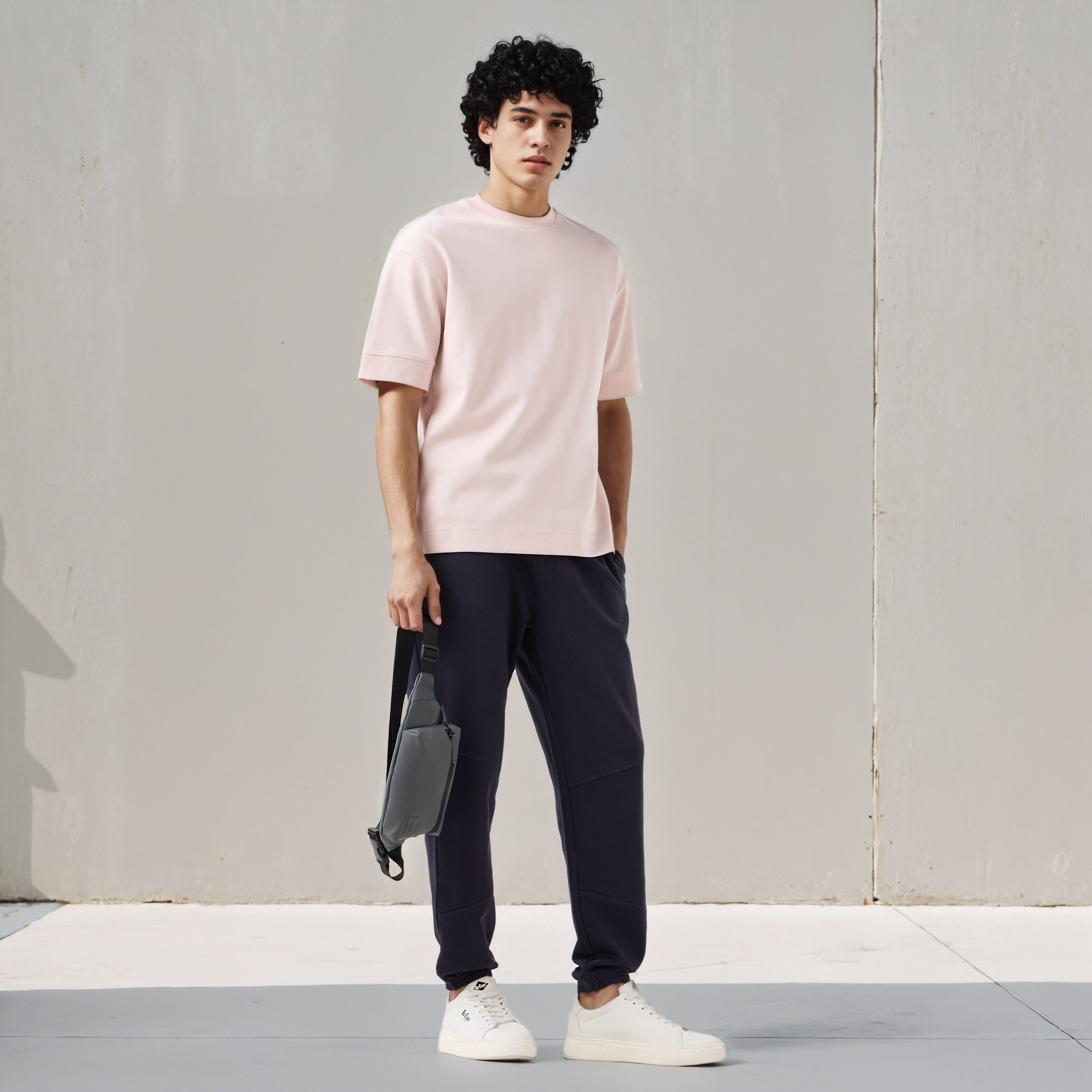 تيشيرت بوكسي رجالي بياقة ضيقة وأكمام قصيرة-men-clothing-tshirtsandpolos-tshirts-image-2