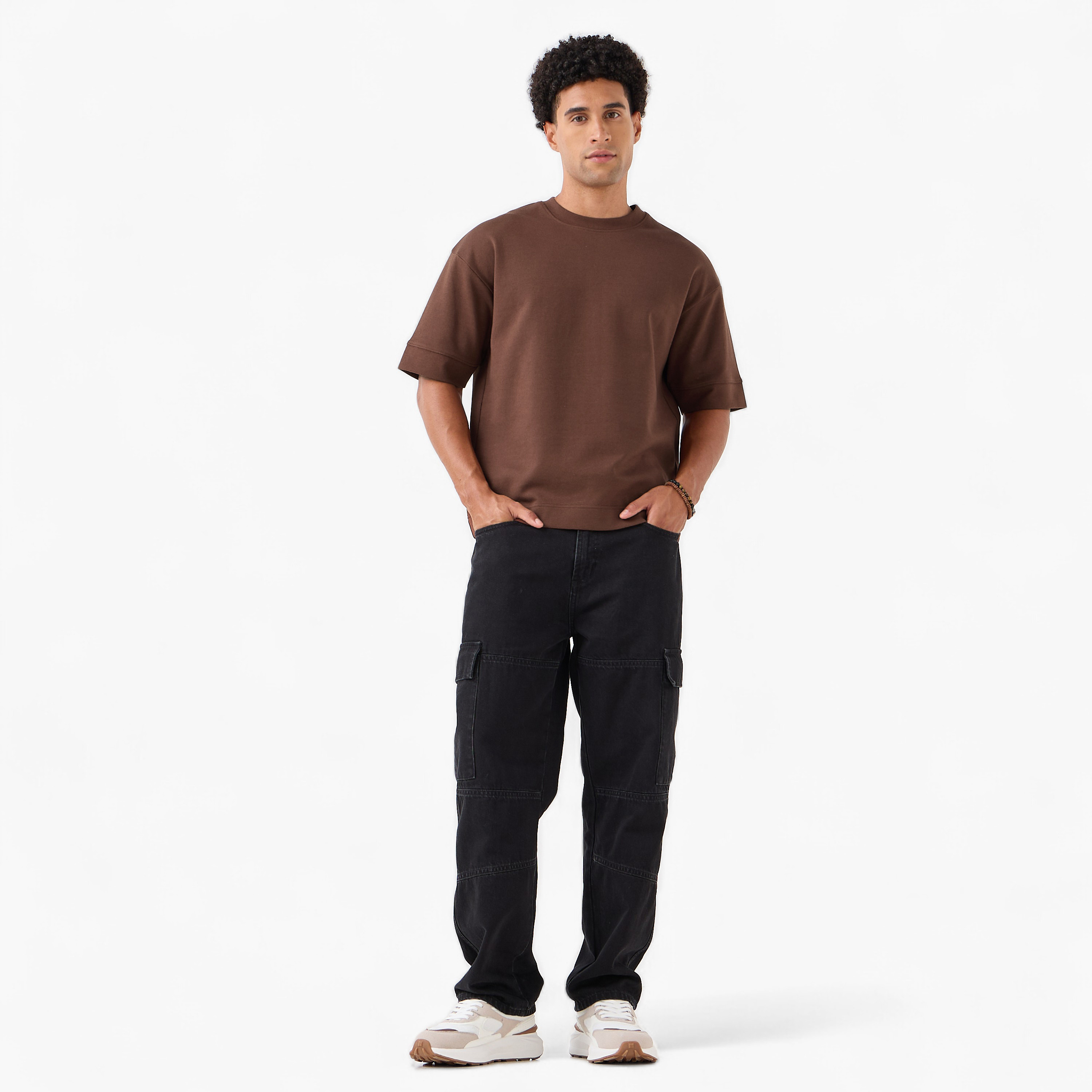 تيشيرت بوكسي رجالي بياقة ضيقة وأكمام قصيرة-men-clothing-tshirtsandpolos-tshirts-image-2