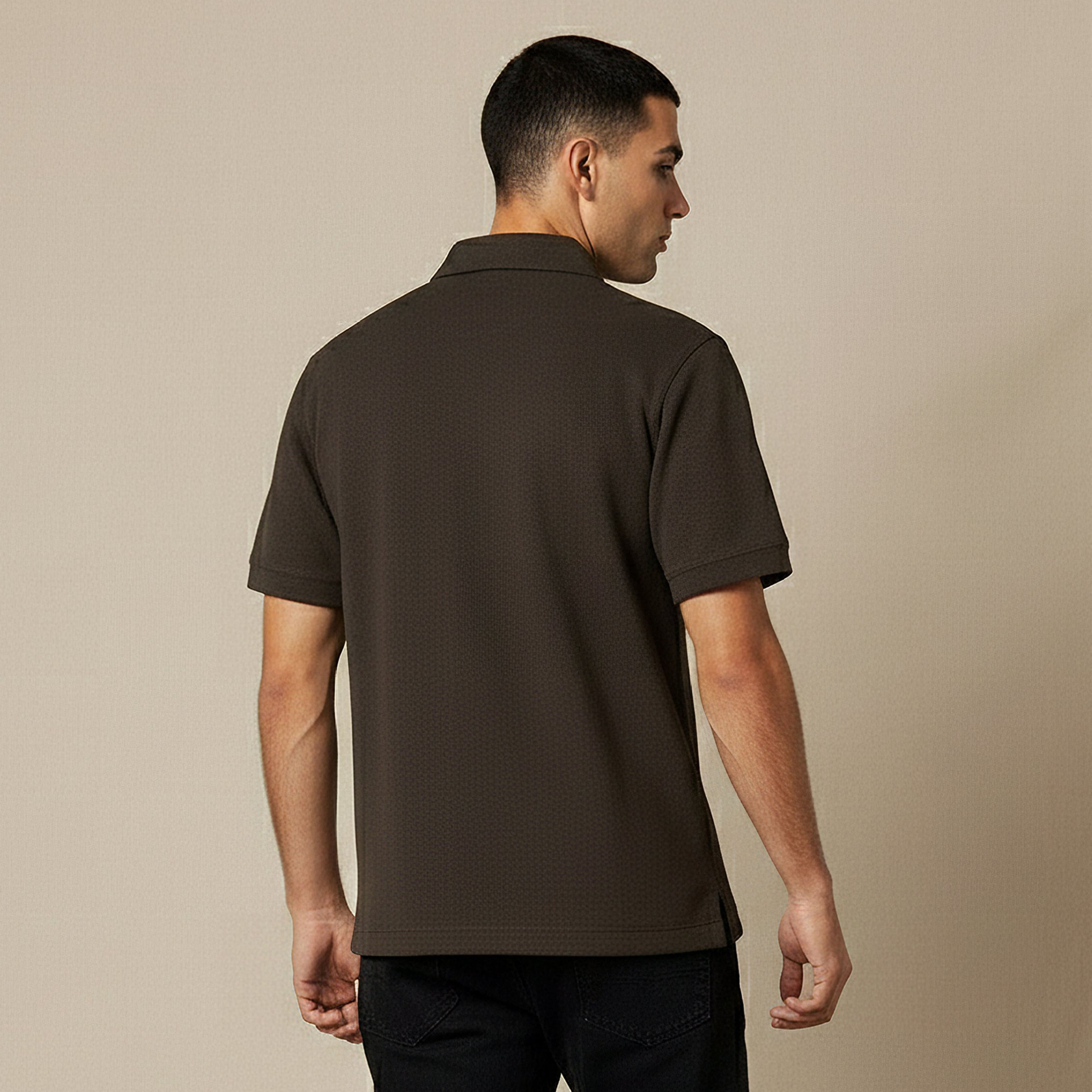 قميص بقصّة عادية وياقة عادية وأكمام قصيرة ونسيج وافل بارز الملمس للرجال-men-clothing-shirts-image-3