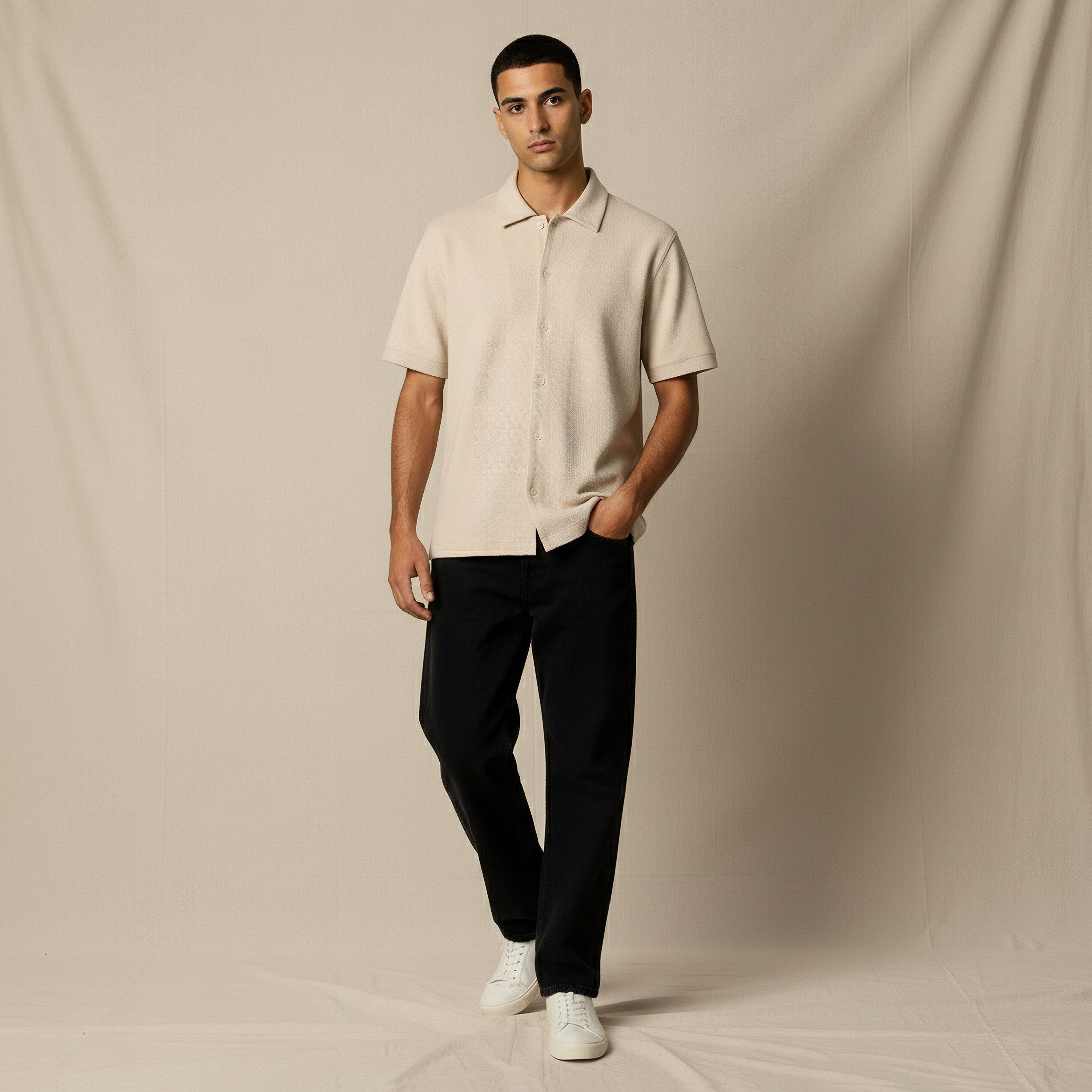 قميص بقصّة عادية وياقة عادية وأكمام قصيرة ونسيج وافل بارز الملمس للرجال-men-clothing-shirts-image-5