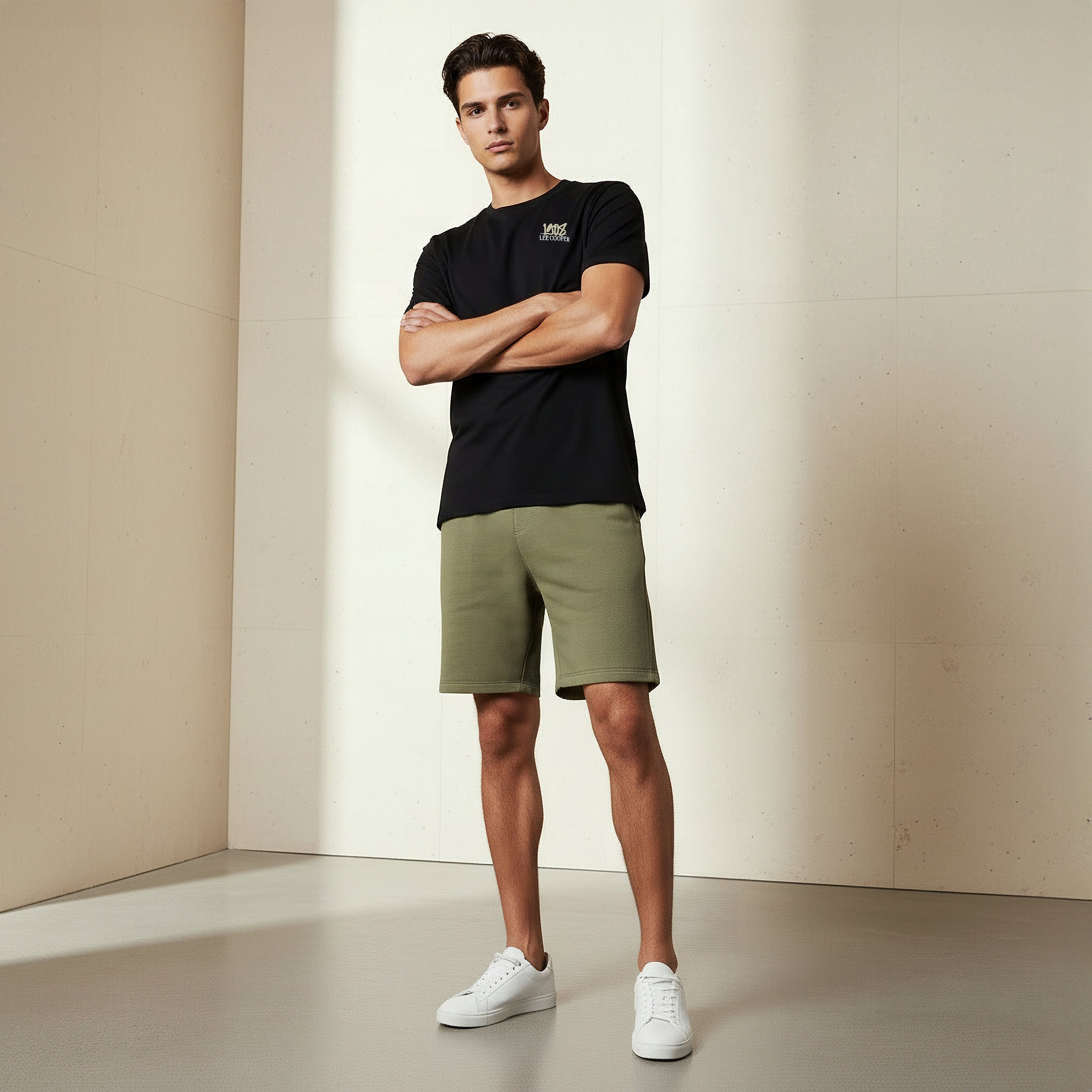 شورت بقصة عادية وخصر مطاطي من سبلاش يوث-men-clothing-bottoms-shorts-image-3