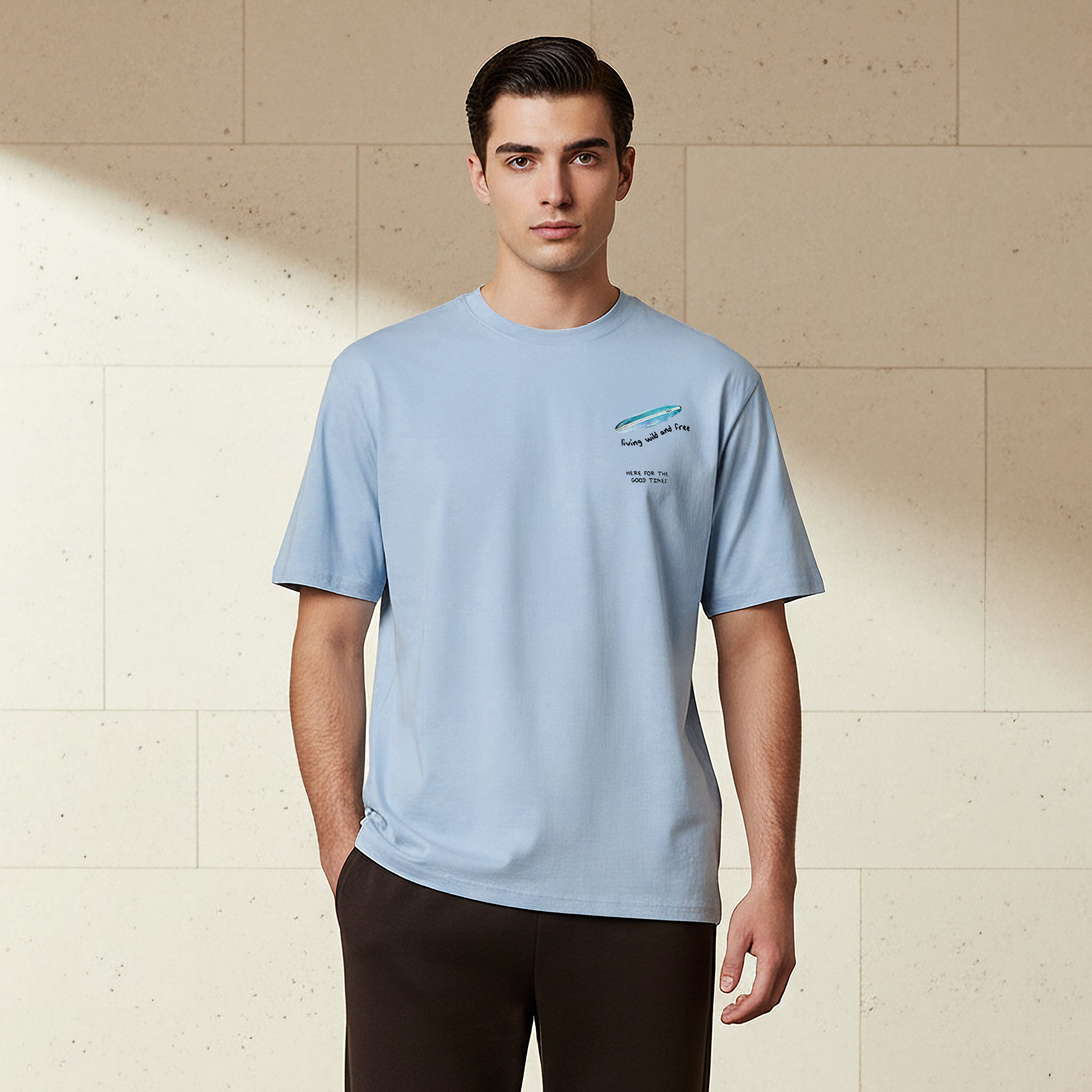 تيشيرت بقصّة عادية وياقة ضيقة وأكمام قصيرة وطبعات للرجال-men-clothing-tshirtsandpolos-tshirts-image-1