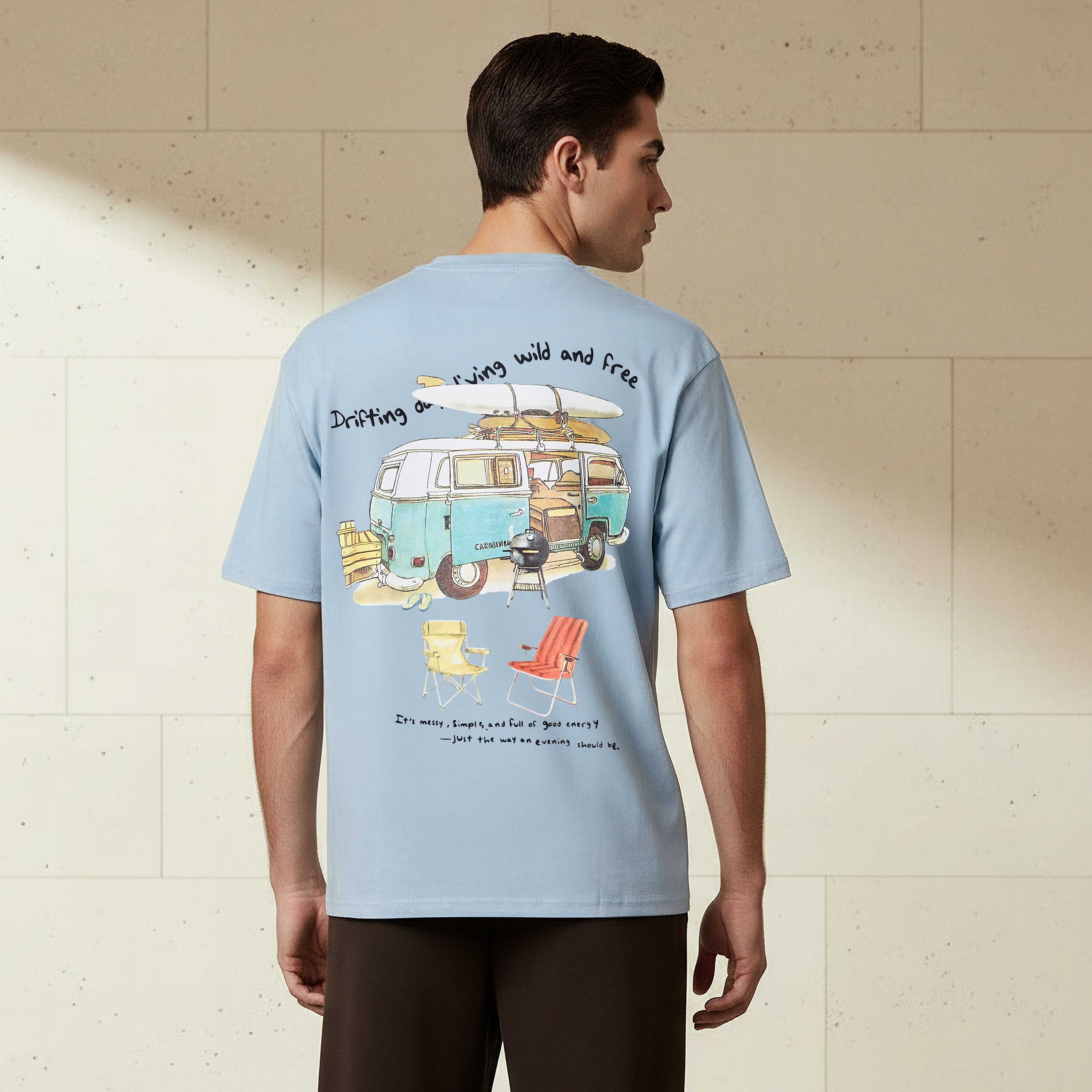 تيشيرت بقصّة عادية وياقة ضيقة وأكمام قصيرة وطبعات للرجال-men-clothing-tshirtsandpolos-tshirts-image-3