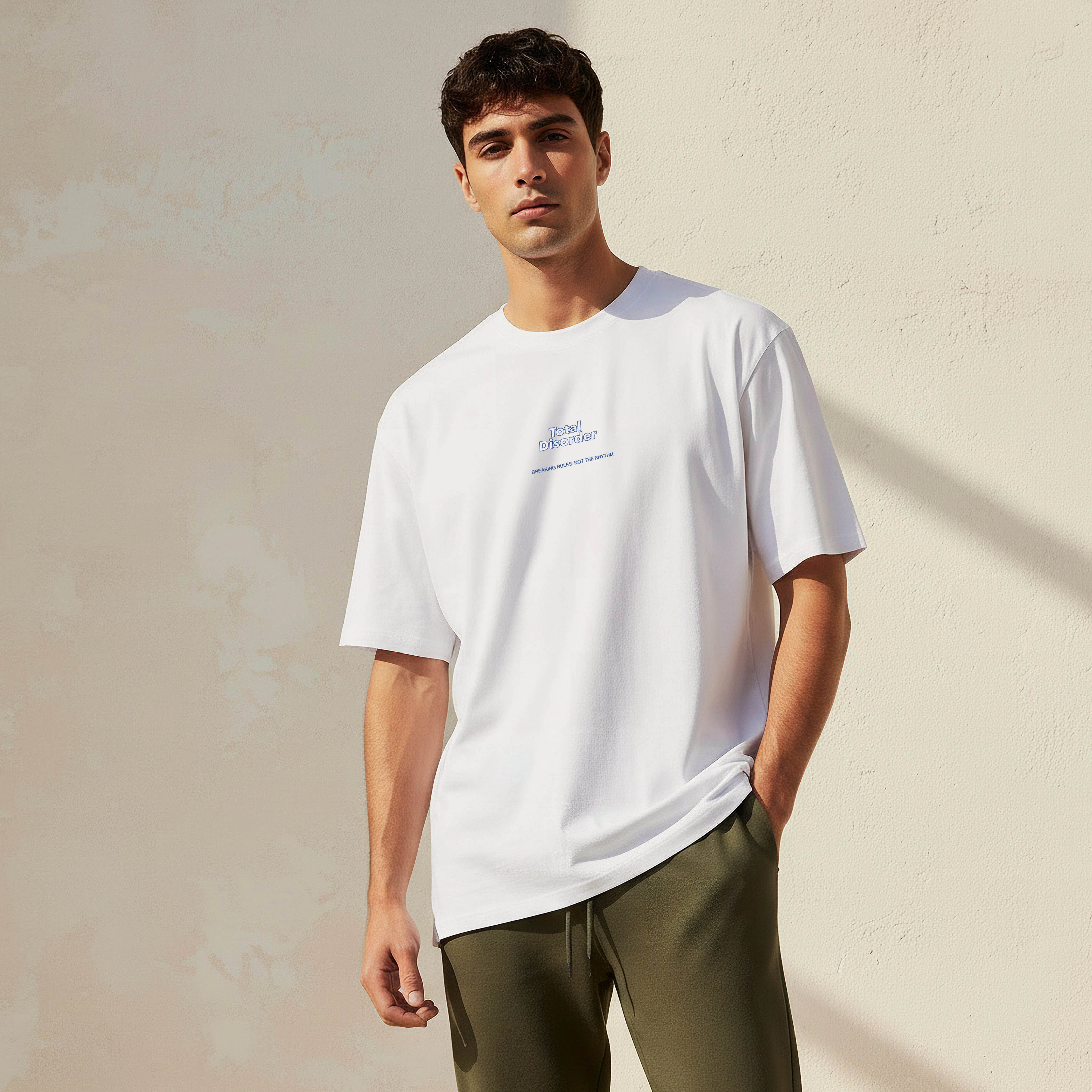 تيشيرت رجالي بطبعات جرافيك وأكمام قصيرة وياقة ضيقة وقصة عادية-men-clothing-tshirtsandpolos-tshirts-image-1