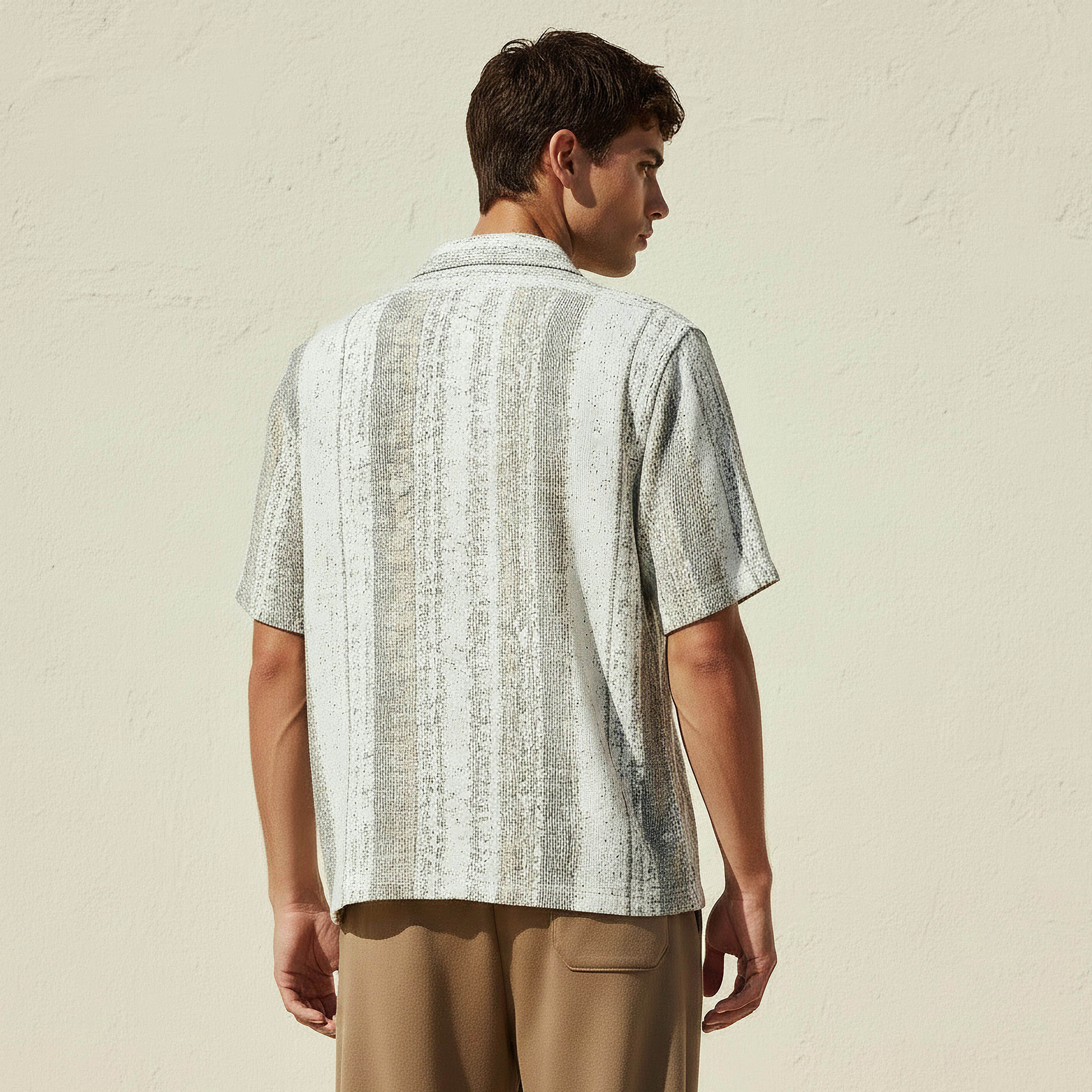 قميص جاكار رجالي بقصة عادية وياقة كامب وأكمام قصيرة-men-clothing-shirts-image-1