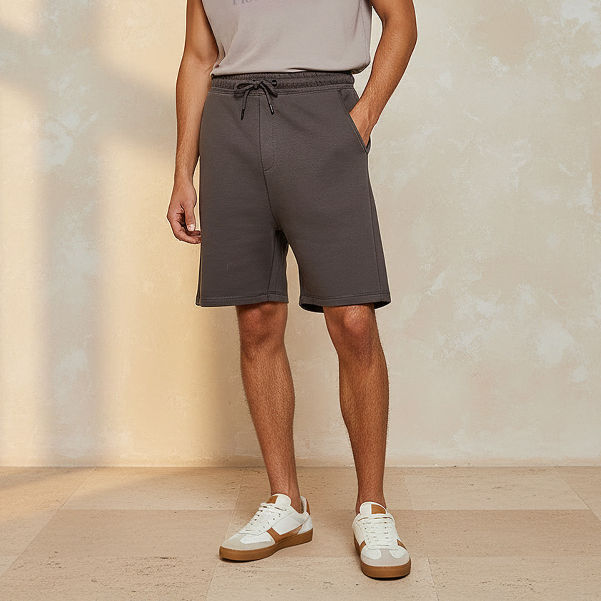 شورت قطن قماش بقصة عادية للرجال-men-clothing-bottoms-shorts-image-1