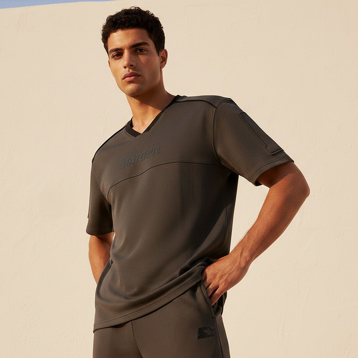 Starter Regular Fit V-Neck Panelled T-shirt-men-clothing-tshirtsandpolos-tshirts-image-1