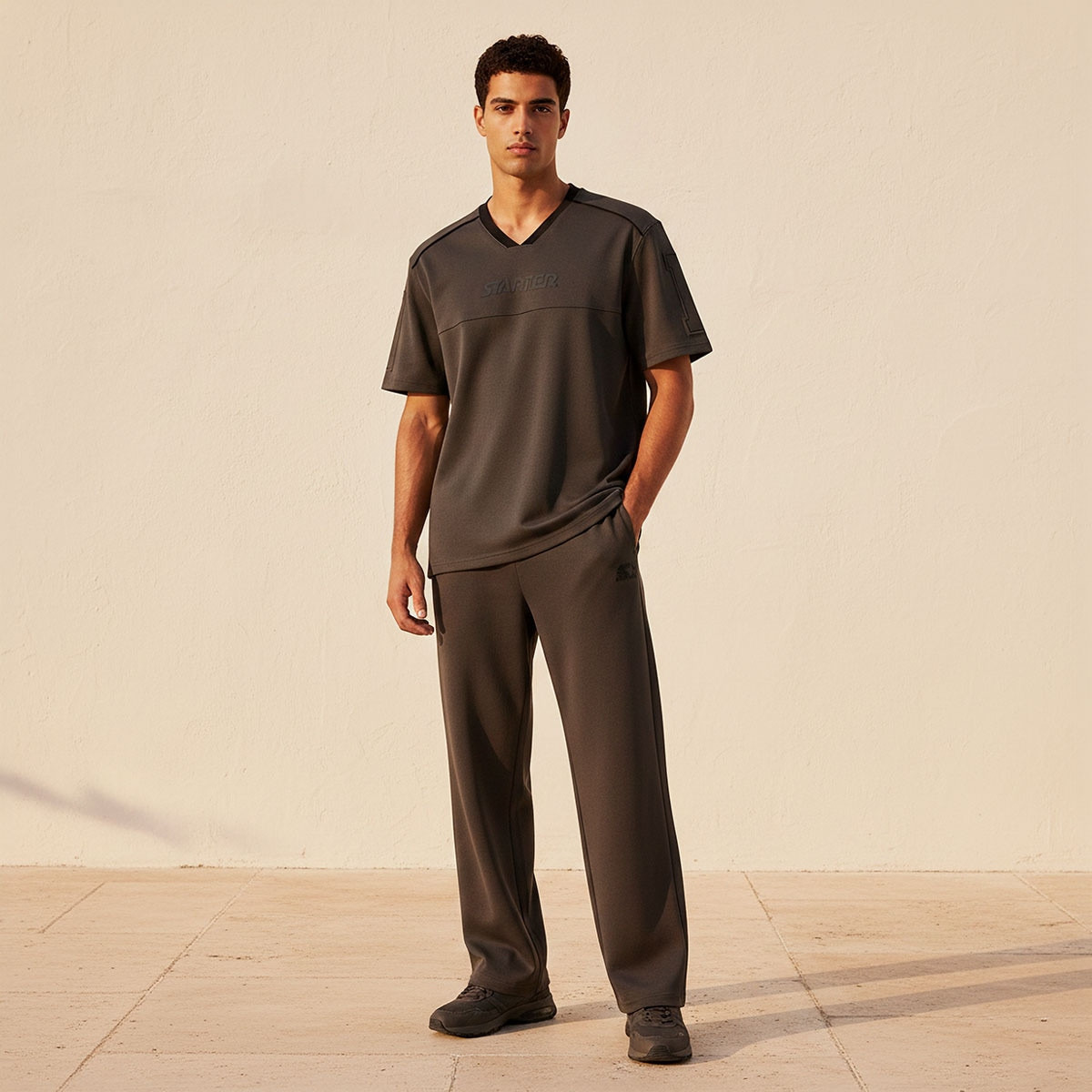 Starter Regular Fit V-Neck Panelled T-shirt-men-clothing-tshirtsandpolos-tshirts-image-3