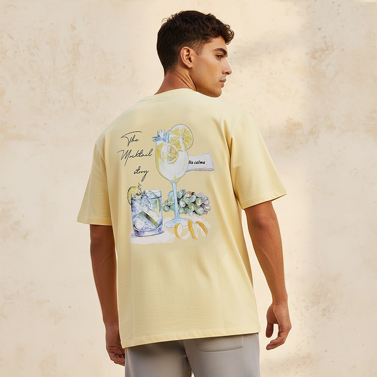 تيشيرت بقصة عادية وياقة ضيقة وأكمام قصيرة وطبعات للرجال-men-clothing-tshirtsandpolos-tshirts-image-4