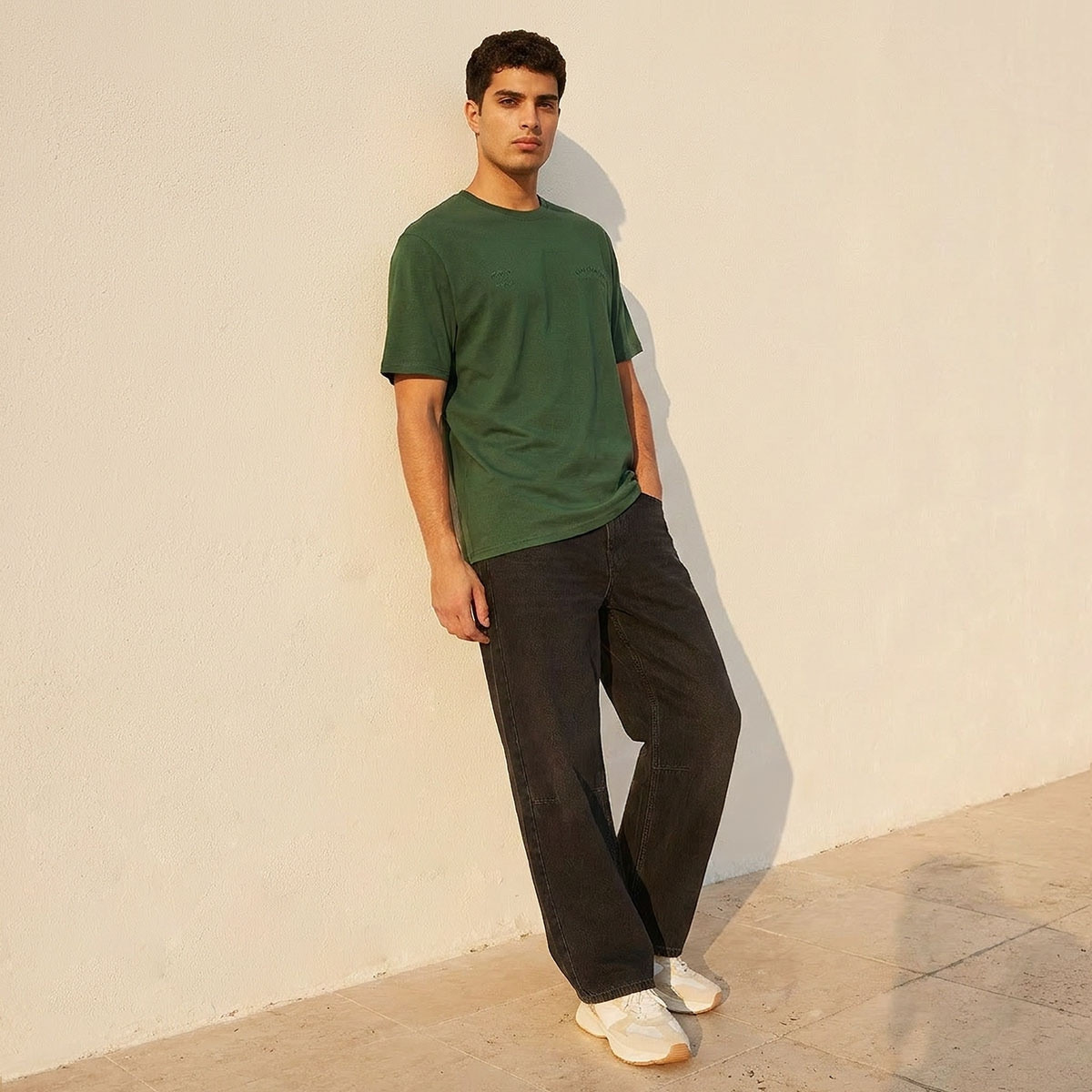 تيشيرت بياقة ضيقة وقصة عادية وأكمام قصيرة وطبعات من سبلاش يوث-men-clothing-tshirtsandpolos-tshirts-image-3