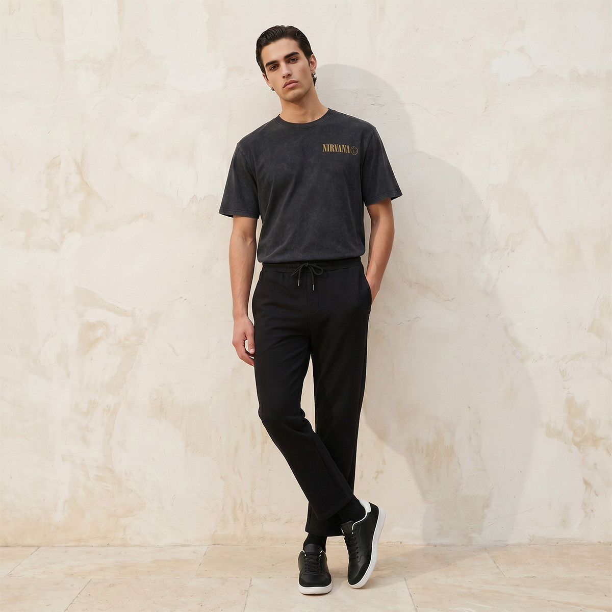 بنطلون رياضي بقصّة عادية وخصر رباط من سبلاش يوث -men-clothing-bottoms-trousersandchinos-trousers-image-3