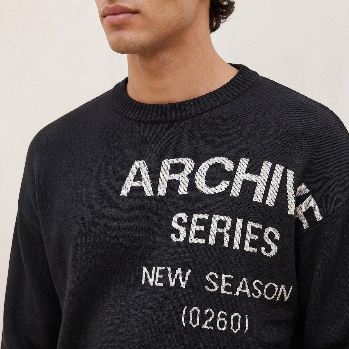 كنزة بطبعات جرافيك وياقة ضيقة من سبلاش يوث-men-clothing-sweatersandpullovers-image-5